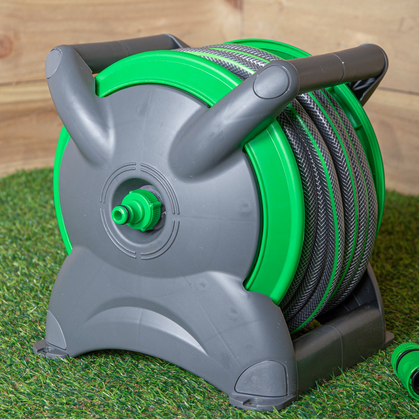 15m Compact Garden Hose Pipe Reel & 5 Nozzle Spray Gun