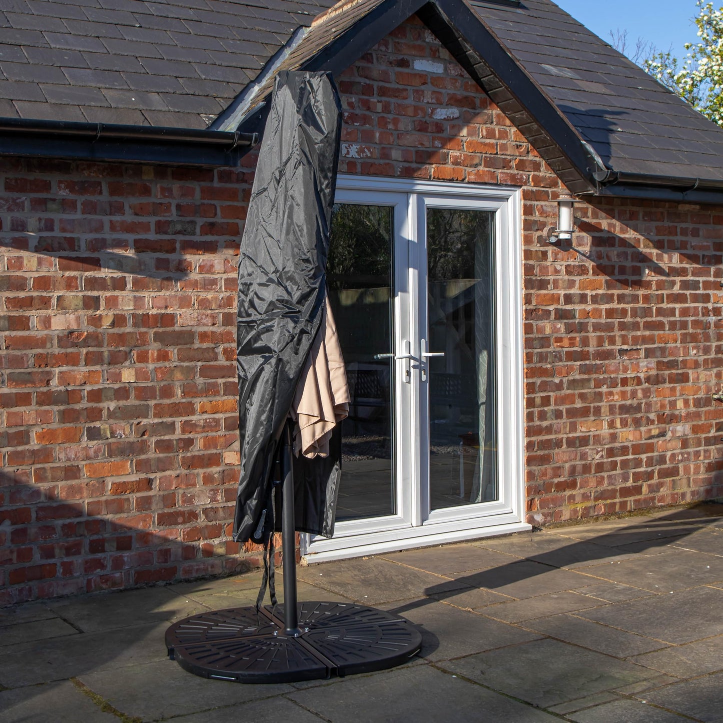 Factory Seconds: 3m Cantilever Parasol in Beige with Crank Handle for Patio Garden Banana Parasol with UV Protection Outdoor Umbrella Sun Shades for Garden