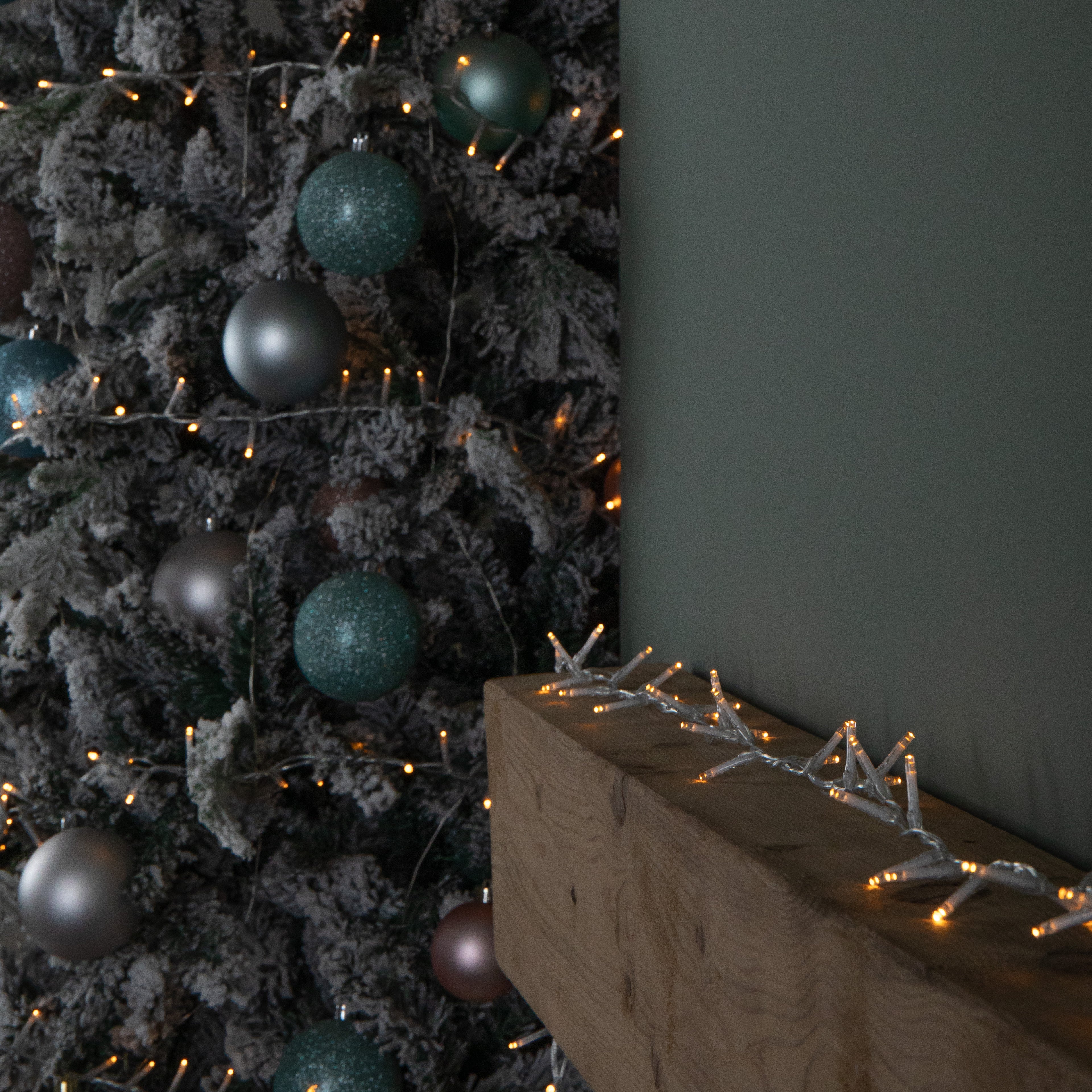 50m 2000 LED TreeBrights Christmas String Lights with Timer in Vintage Gold on Clear Cable