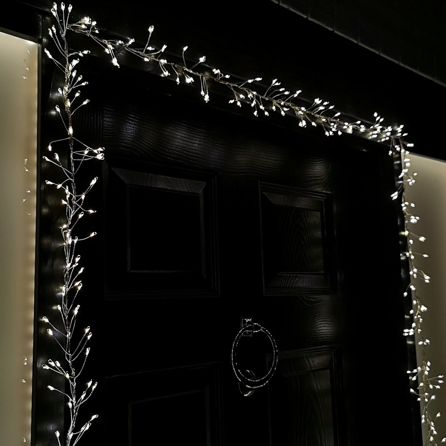 5.5m 880 LED Indoor Outdoor Christmas Door Lights in Warm White