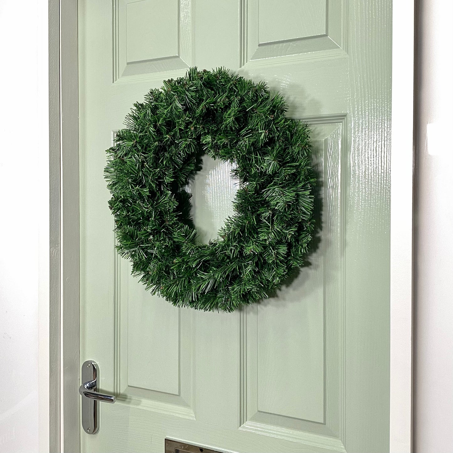 40cm Plain Green Canadian Pine Artificial Christmas Wreath