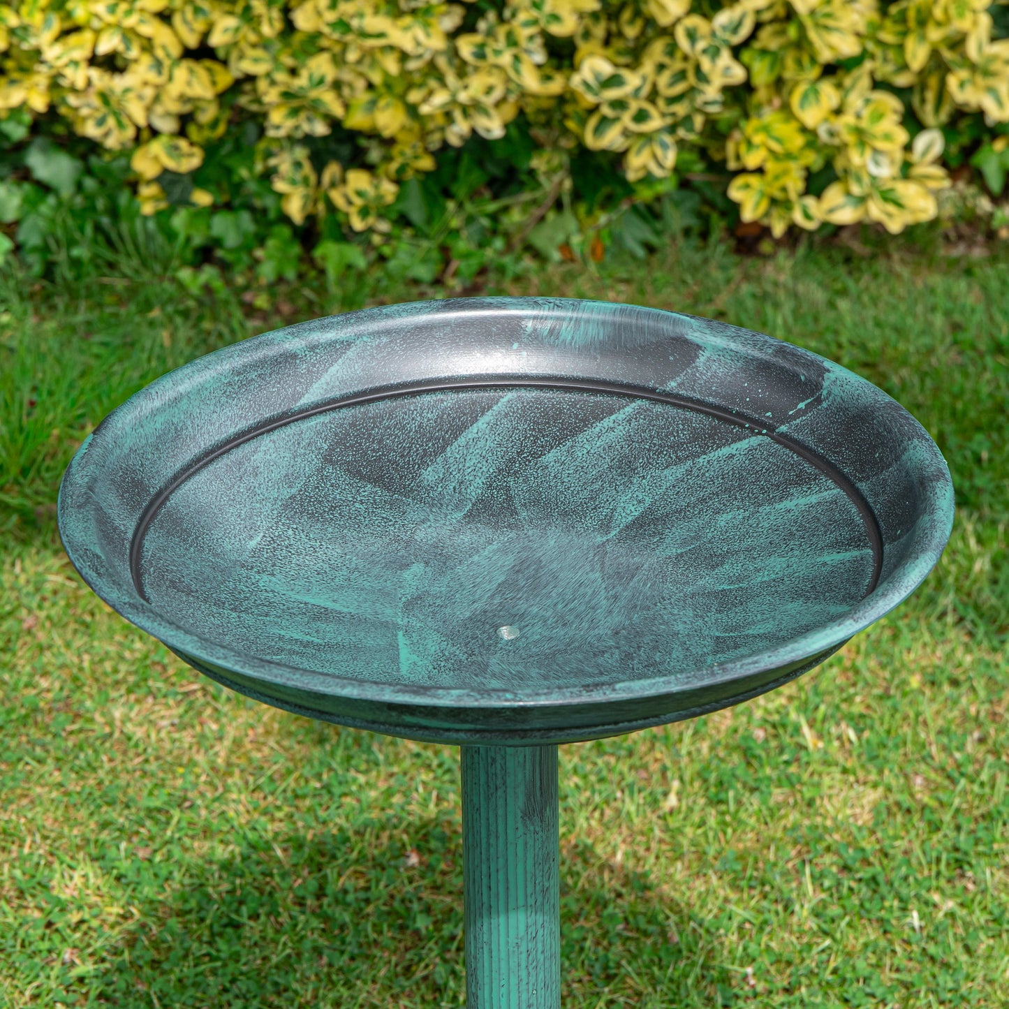 63cm Verdi Green Traditional Garden Patio Resin Bird Bath