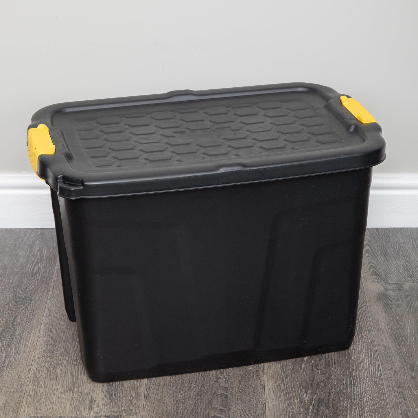 6 x 60L Heavy Duty Storage Tubs Sturdy, Lockable, Stackable and Nestable Design Storage Chests with Clips in Black