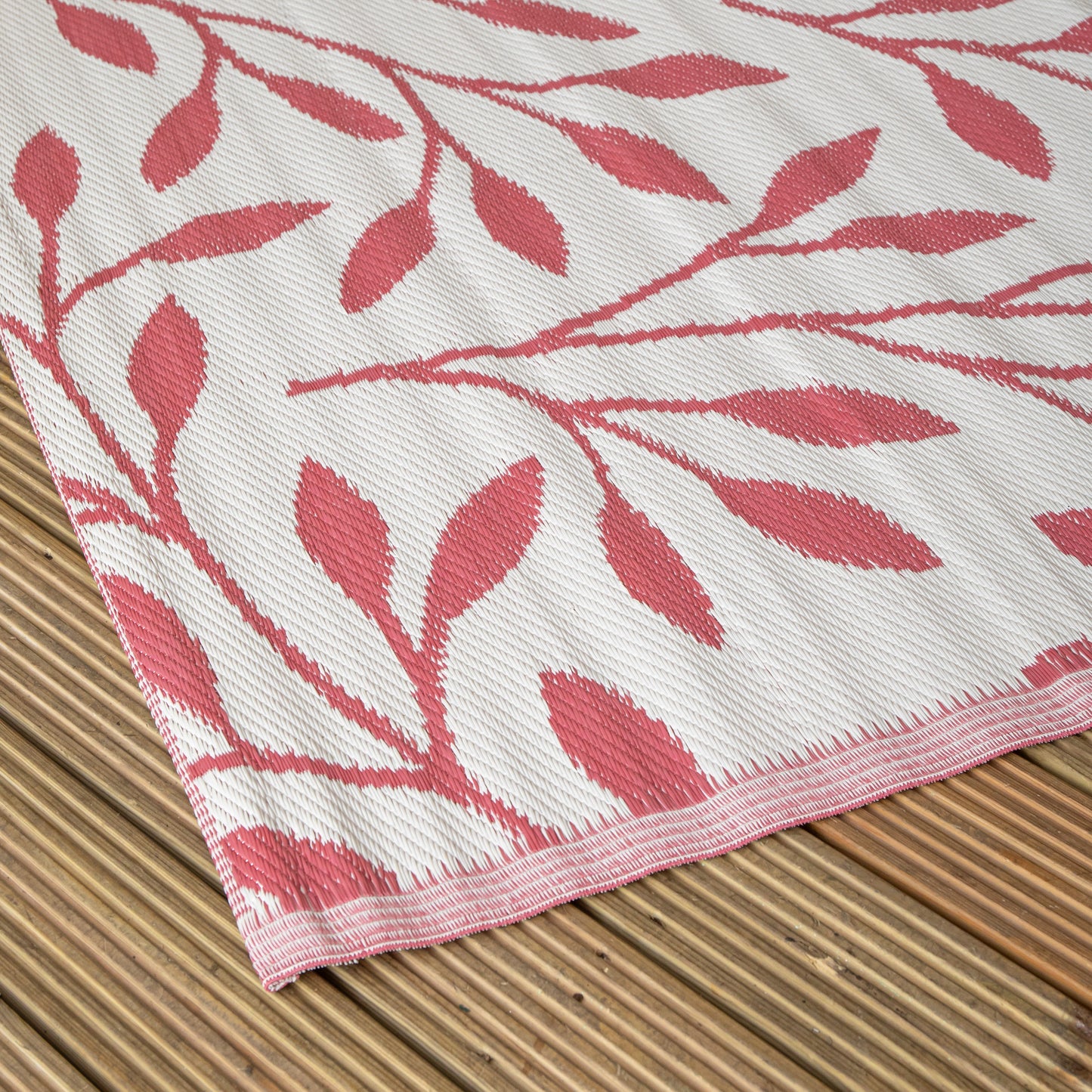 1.5m x 2.1m Red Ochre Leaves Large Outdoor Alfresco Patio Rug Mat
