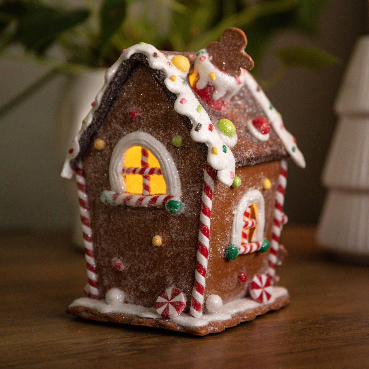 14cm Battery Operated Light up Gingerbread Candy Cottage with Warm White LEDs