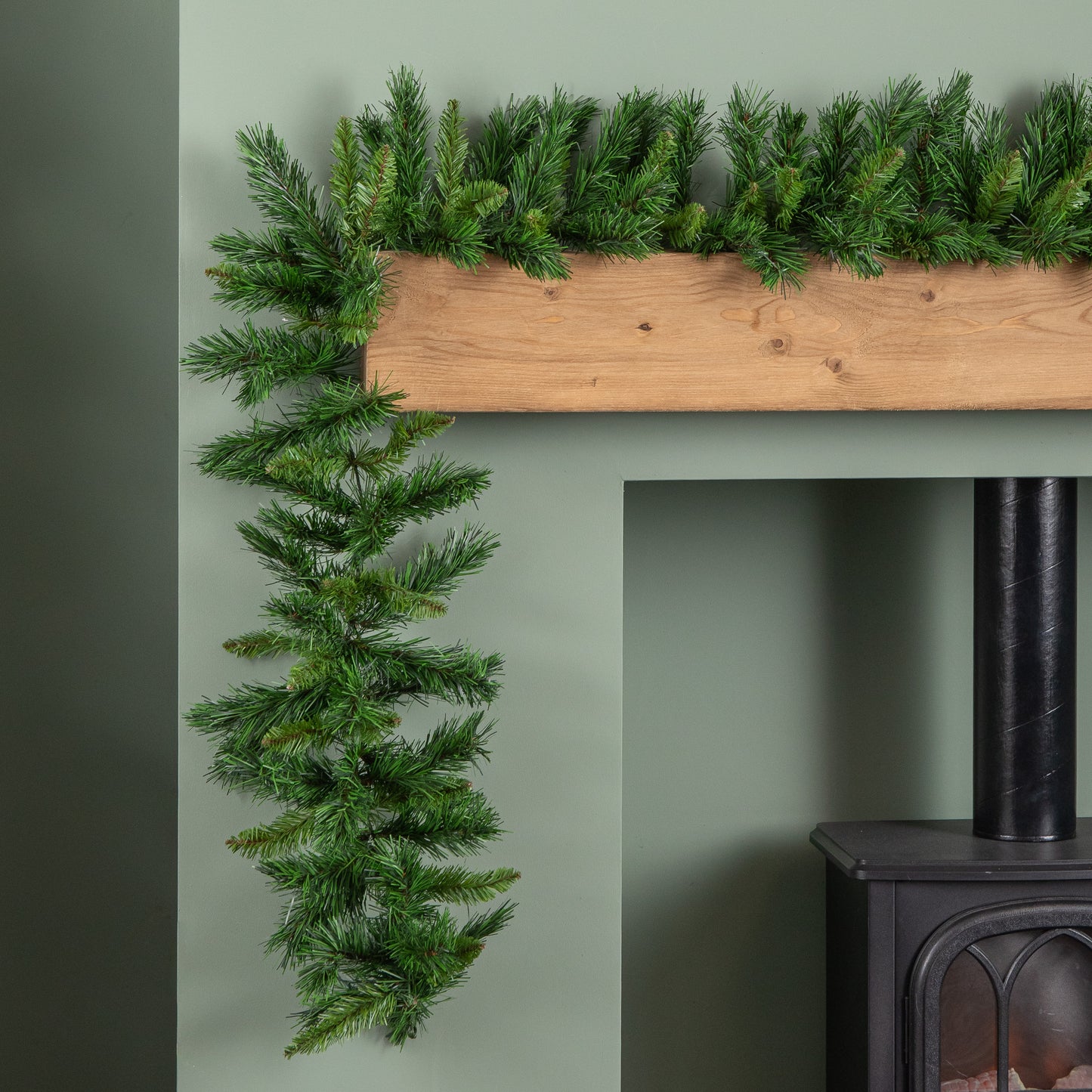 2.7m (9ft) Plain Green Kateson Fir Christmas Garland with 180 Tips