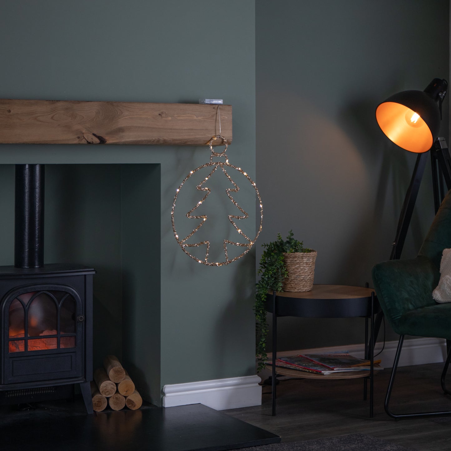 49cm Battery Powered Light up Gold Christmas Tree Ball with Twinkling LEDs