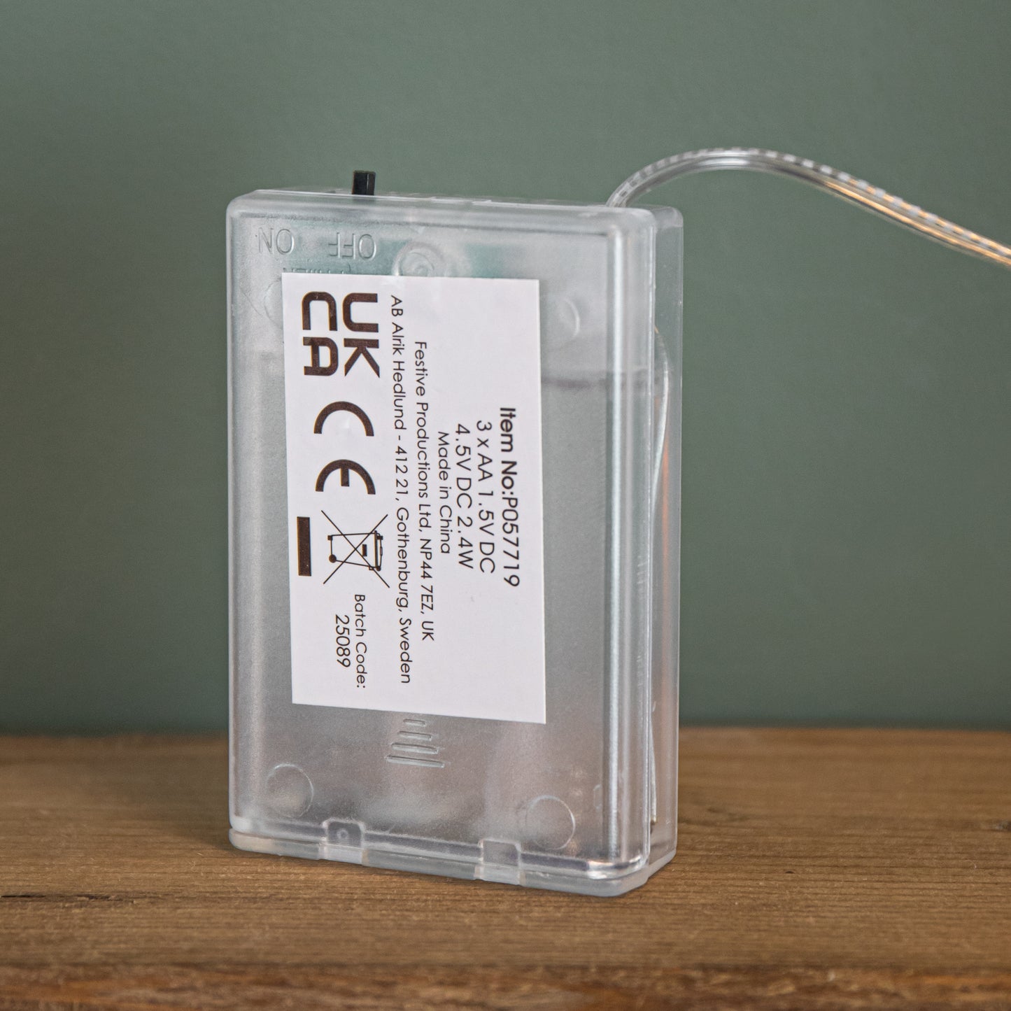 49cm Battery Powered Light up Silver Christmas Snowflake Ball with Twinkling LEDs