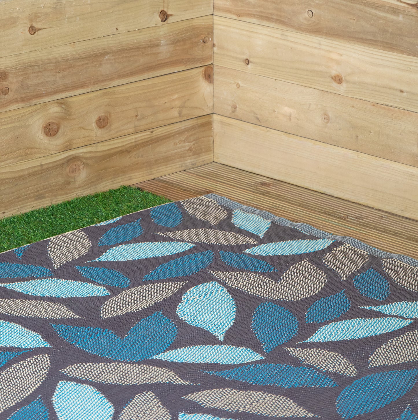 1.5m x 2.1m Flora Leaves Large Outdoor Alfresco Patio Rug Mat in Blue