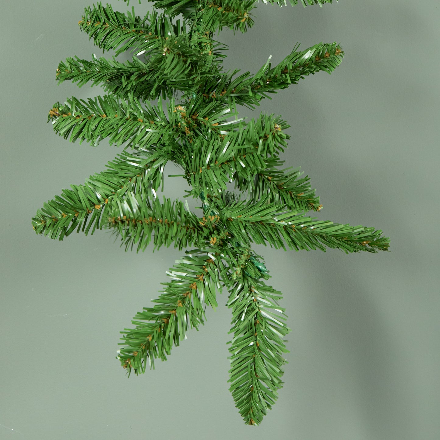 2.7m Plain Green Christmas Garland with 200 Bullet Tips