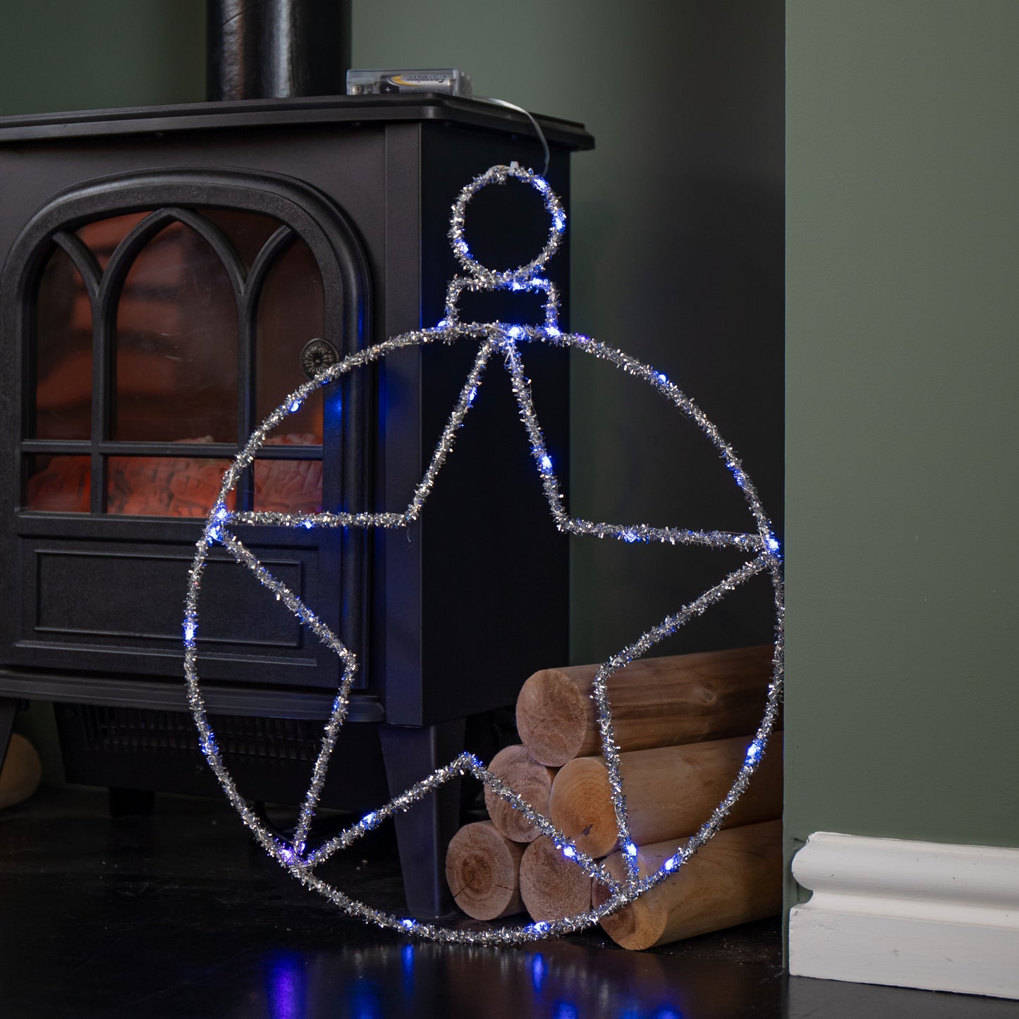 49cm Battery Powered Light up Christmas Silver Star Ball with Twinkling Blue LEDs