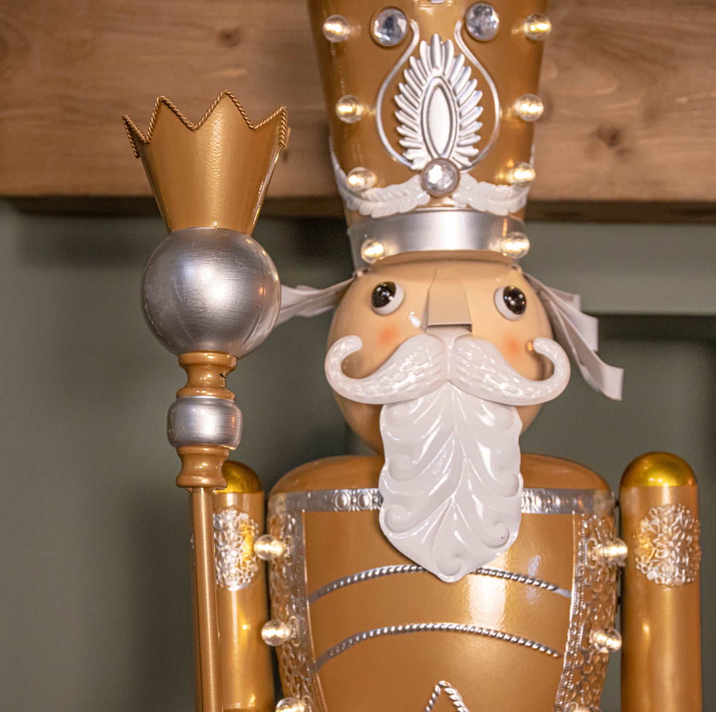 1.2m Battery Operated Light up Giant Christmas Gold Nutcracker with LEDs