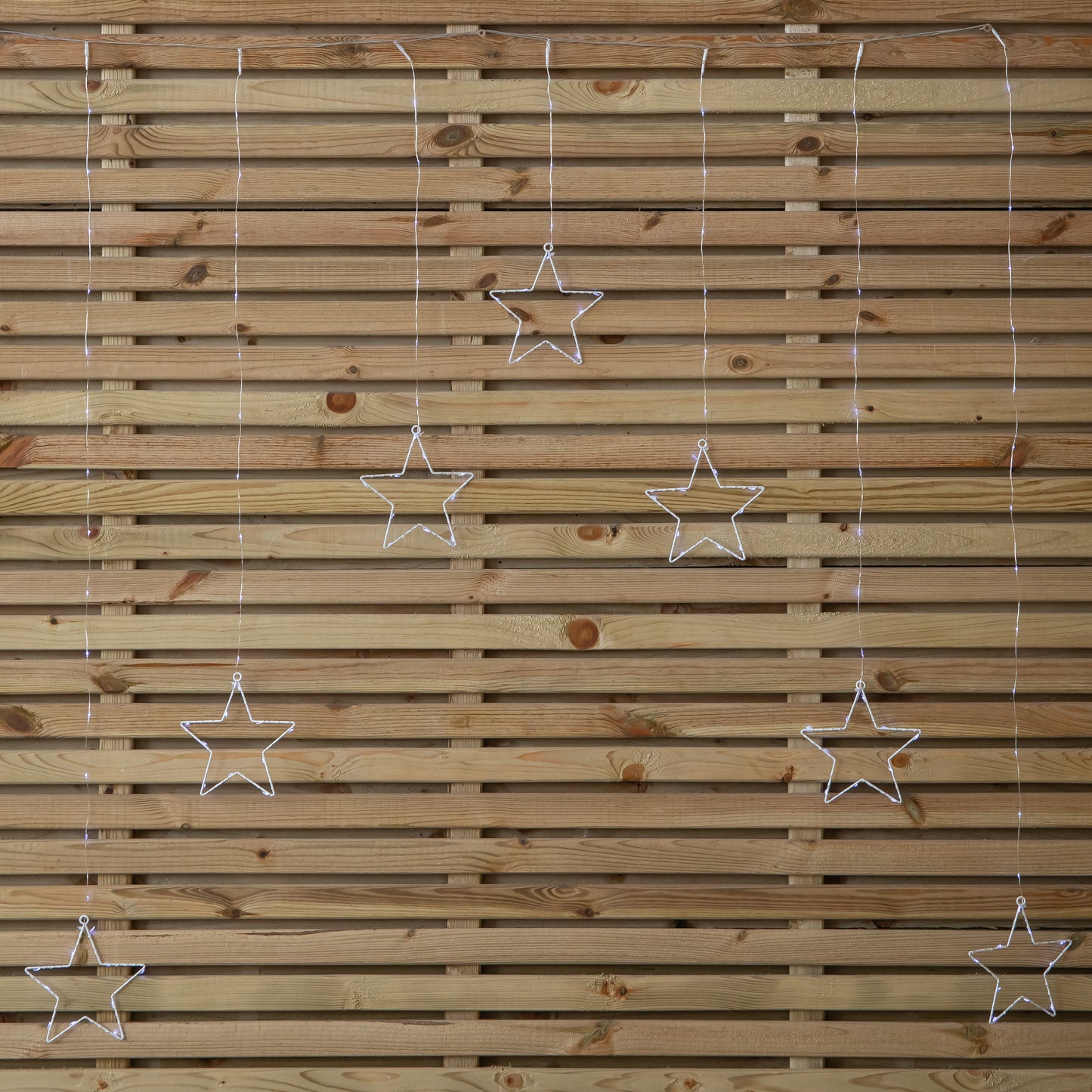 1.2m Battery Operated Christmas Star Curtain Lights with 140 White LEDs