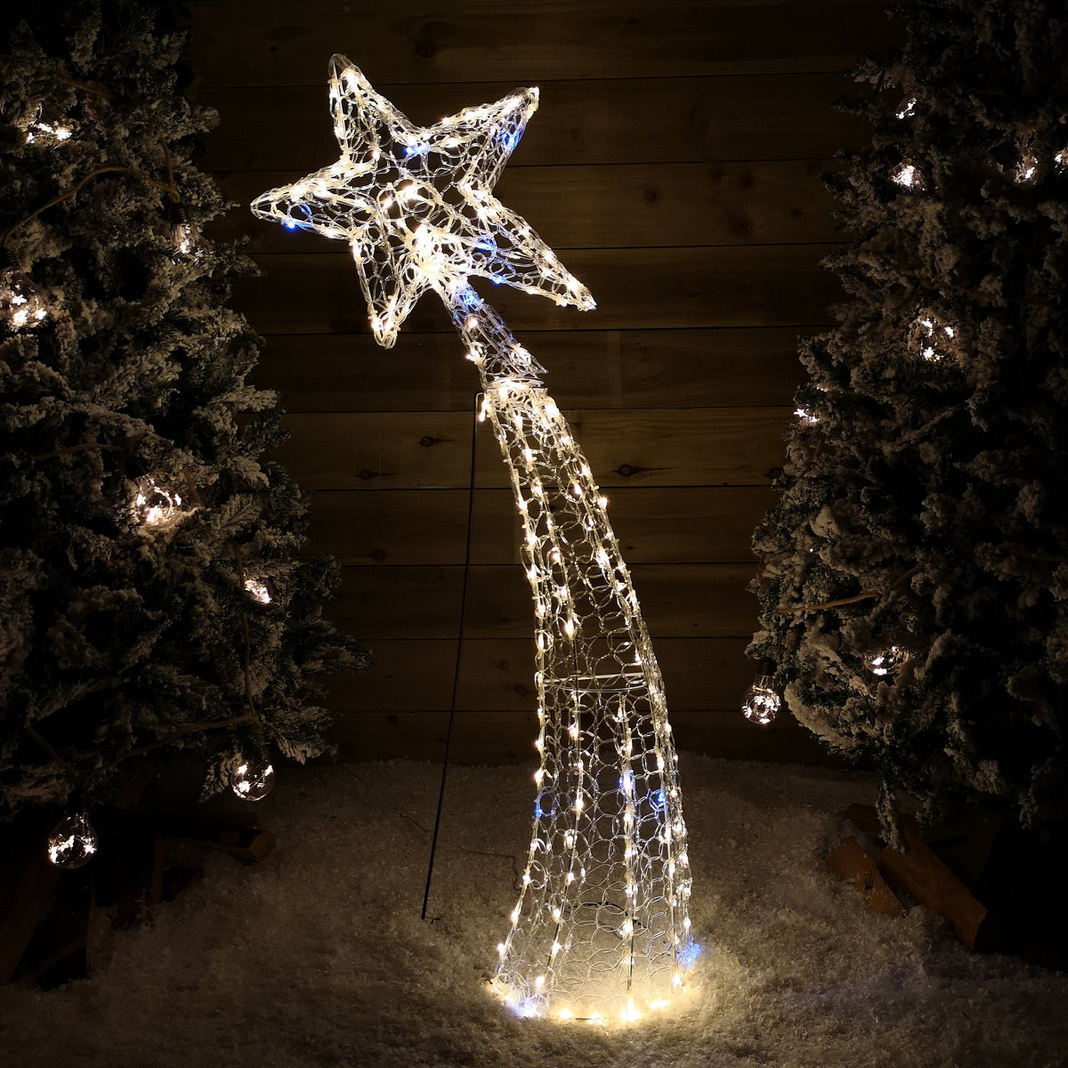 1.2m Light up Soft Acrylic 2D Shooting Christmas Star with 200 LEDs in Warm White