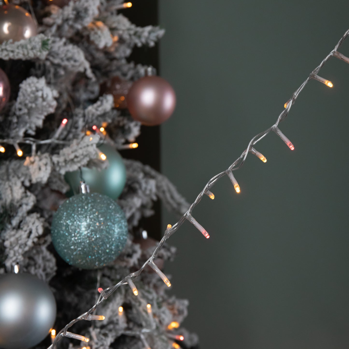 18.7m 750 LED TreeBrights Christmas String Lights with Timer in Vintage Gold and Red on Clear Cable