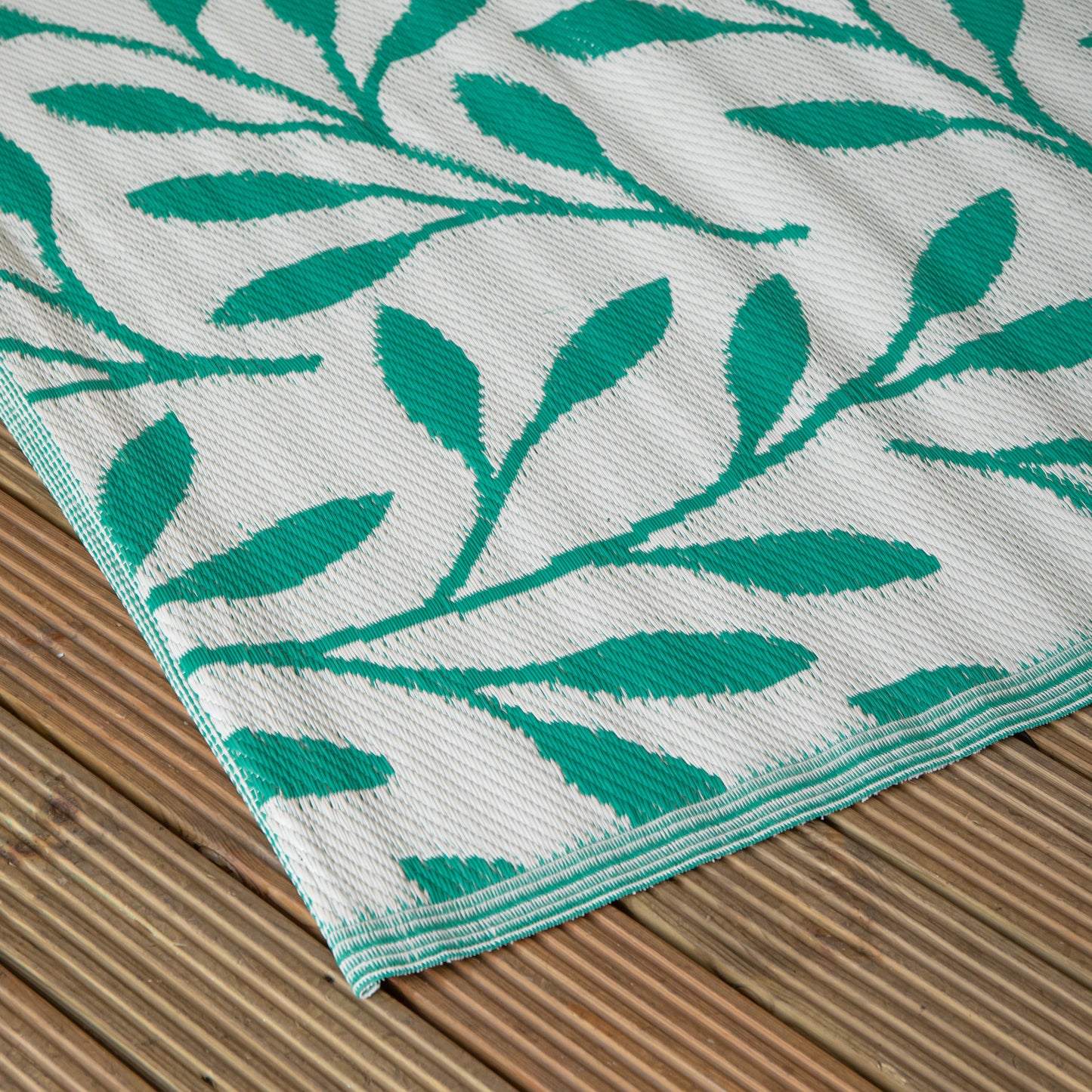 1.5m x 2.1m Green Leaves Large Outdoor Alfresco Patio Rug Mat