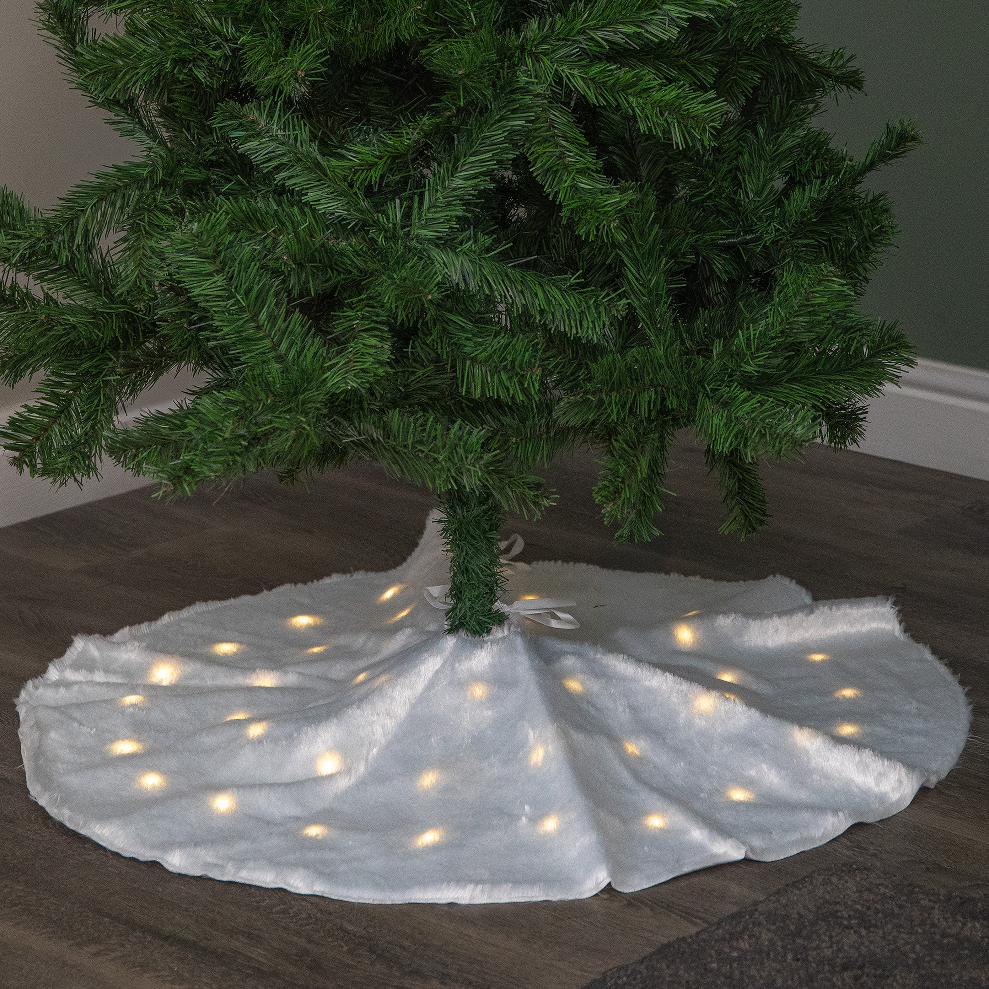 90cm USB Powered Light up White Fur Fabric Christmas Tree Skirt with LEDs