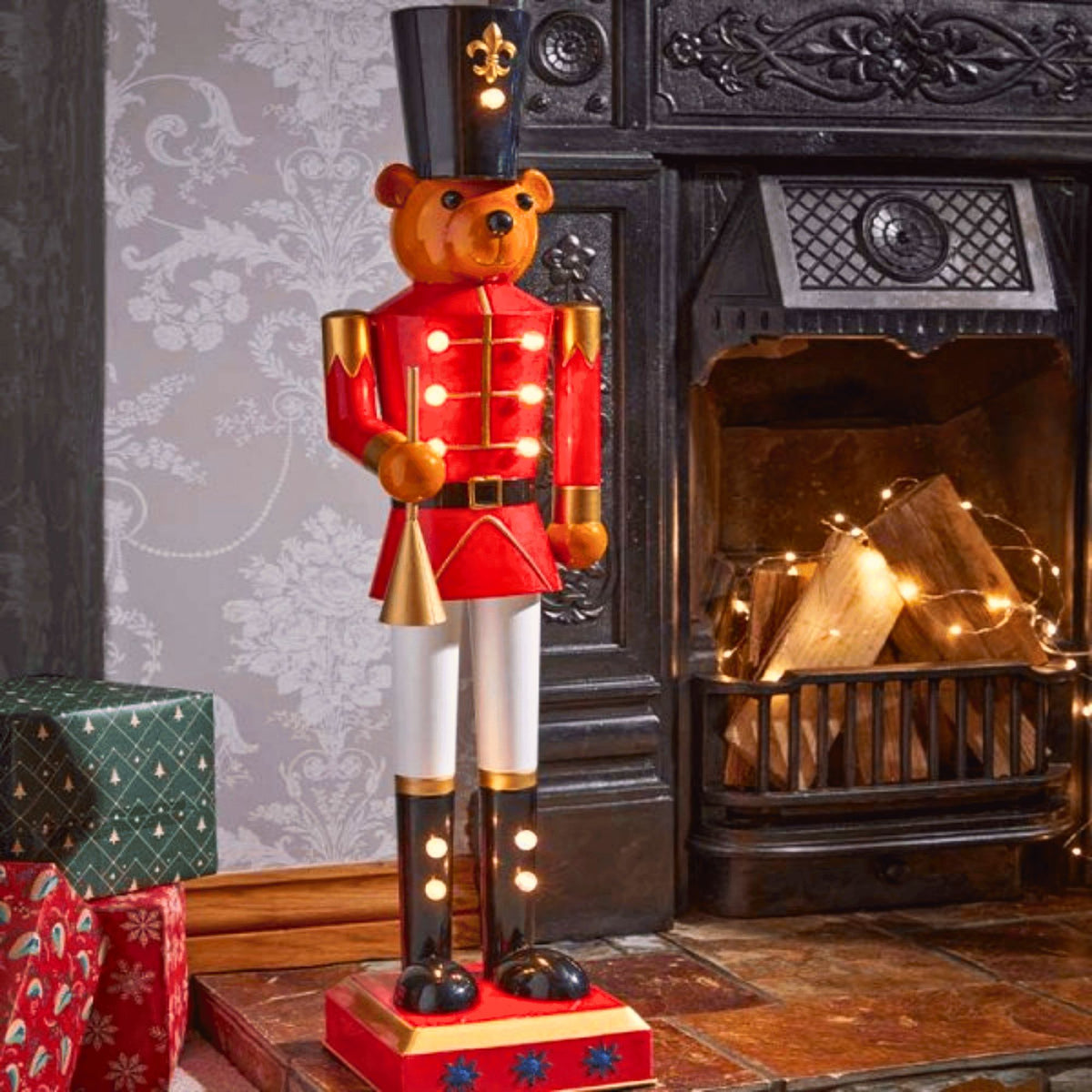 80cm Battery Powered Light up Metal Christmas Teddy Nutcracker Decoration with LEDs
