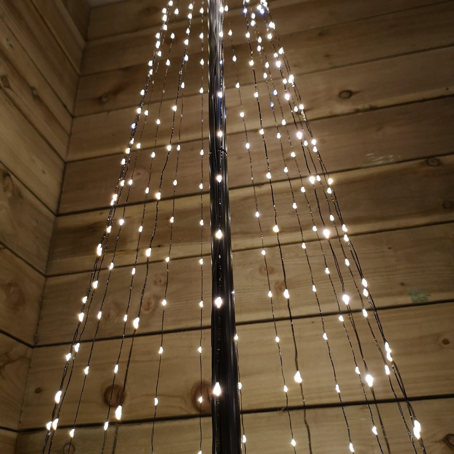 Factory Seconds: Snowtime Christmas 1.85m Maypole Tree 560 Flashing Wire Lights
