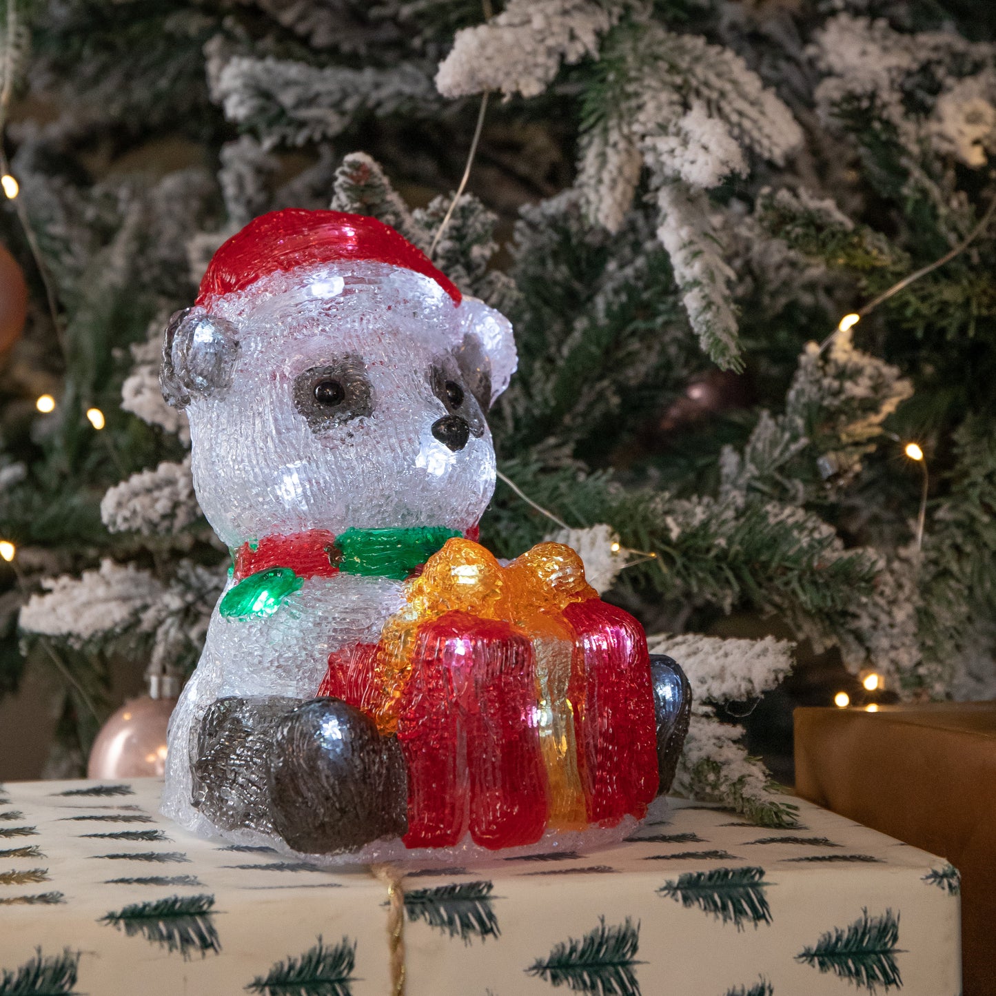 20cm Battery Operated Light up Christmas Ice Panda with 30 Cool White LEDs