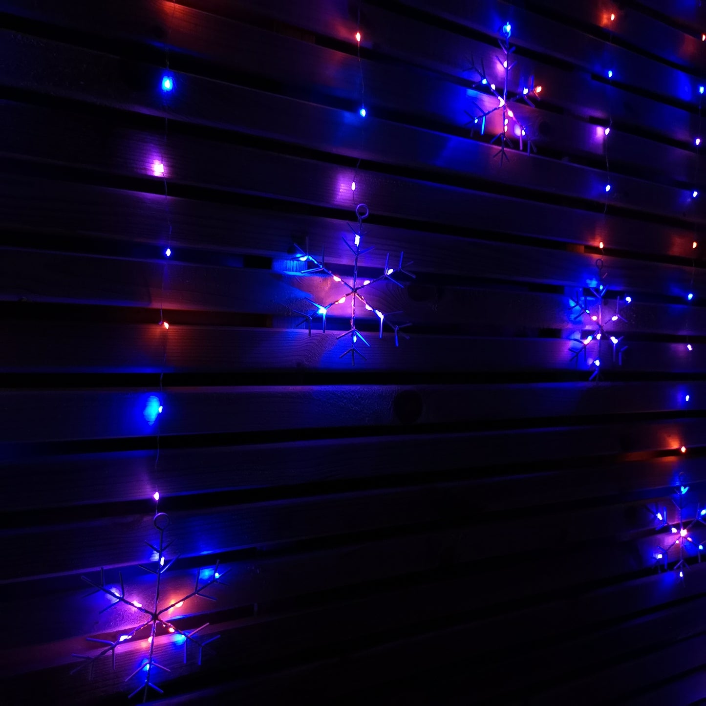 1.2m Battery Operated Snowflake Curtain Christmas Lights with 147 Rainbow LEDs