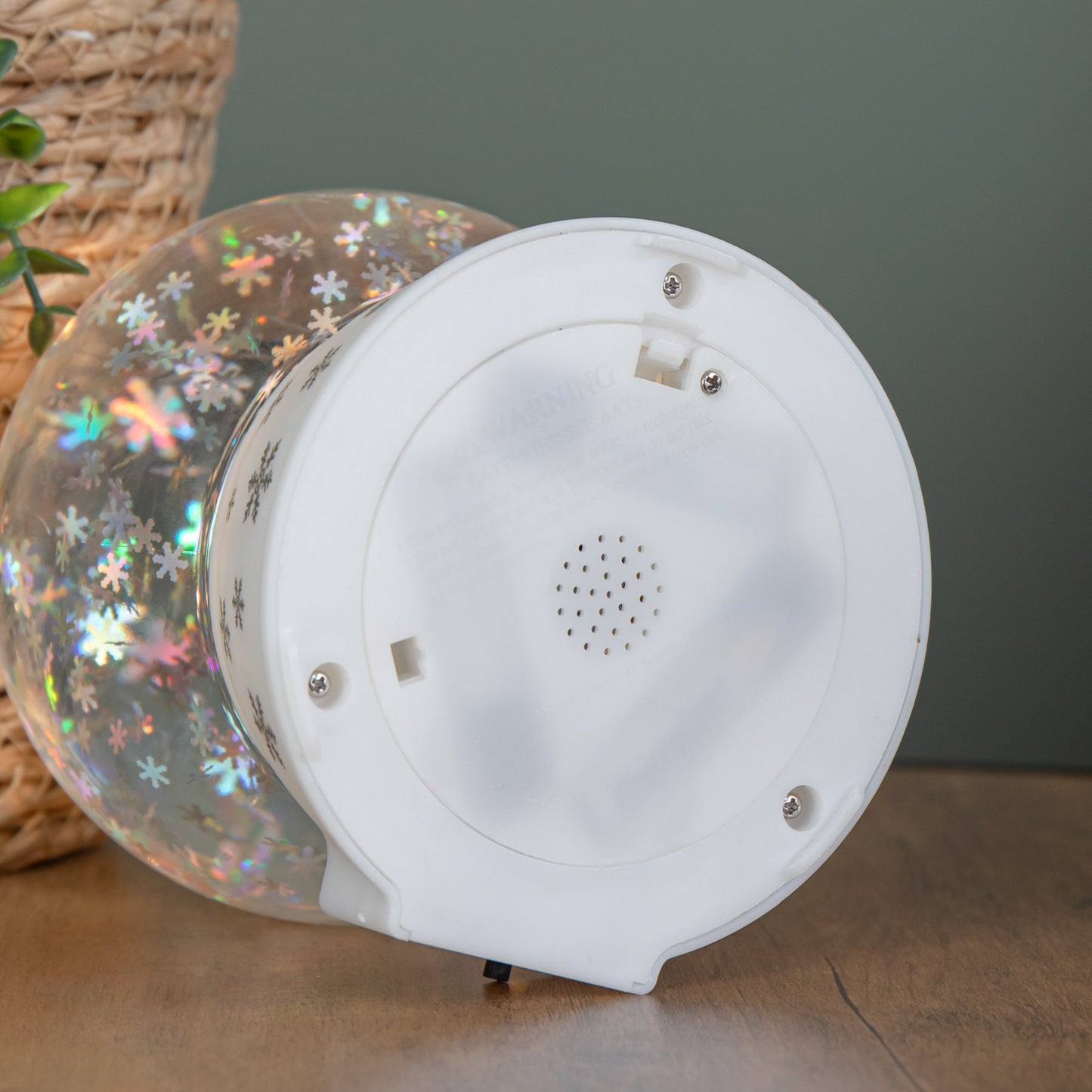 15cm Dual Powered Light up White Christmas Snowflake Water Spinner Globe with LEDs