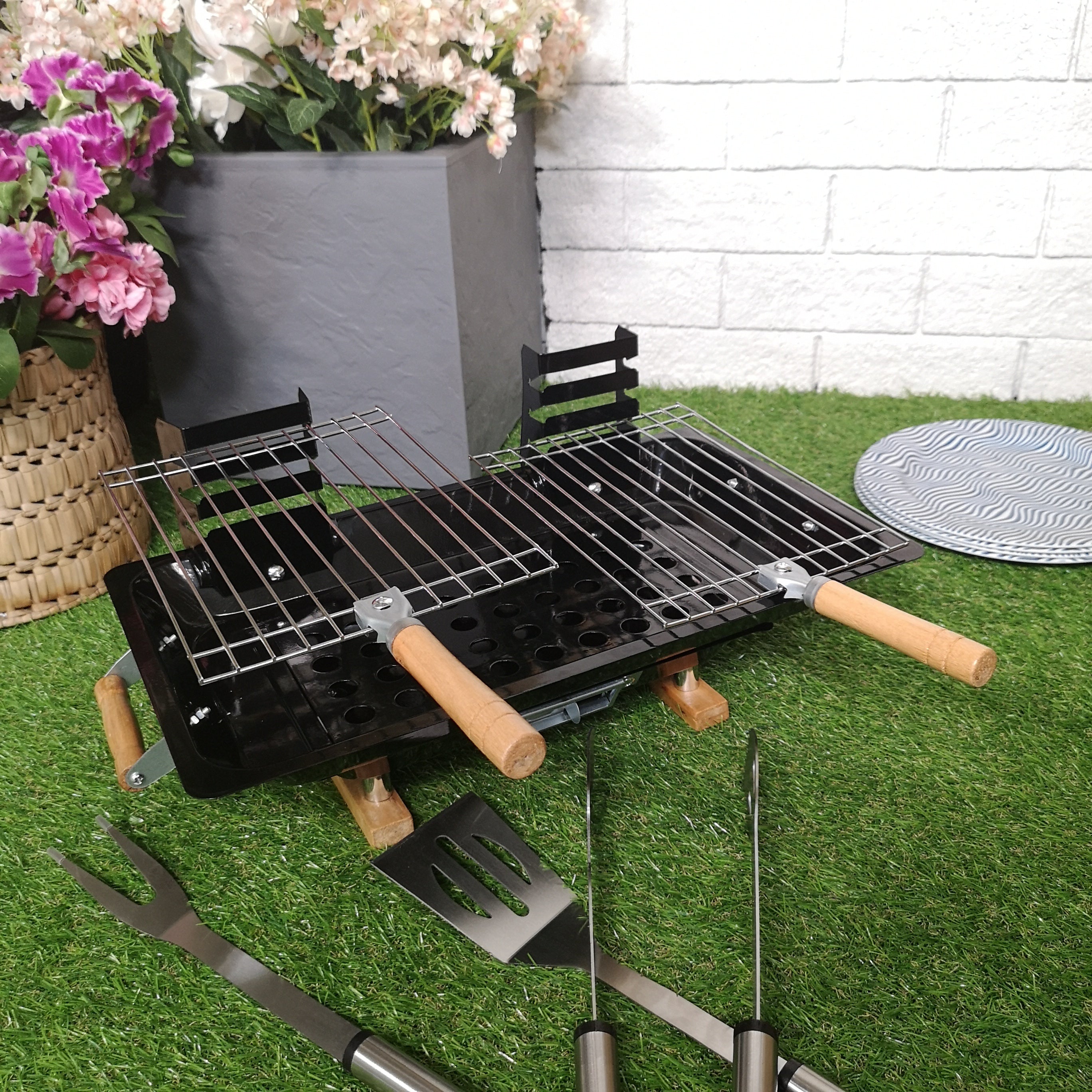 Black Outdoor Portable Steel Hibachi BBQ Camping Grill