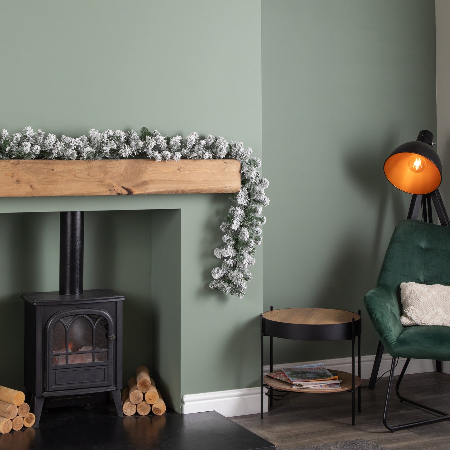 2.7m Green Snow Flocked Christmas Garland with 190 Tips