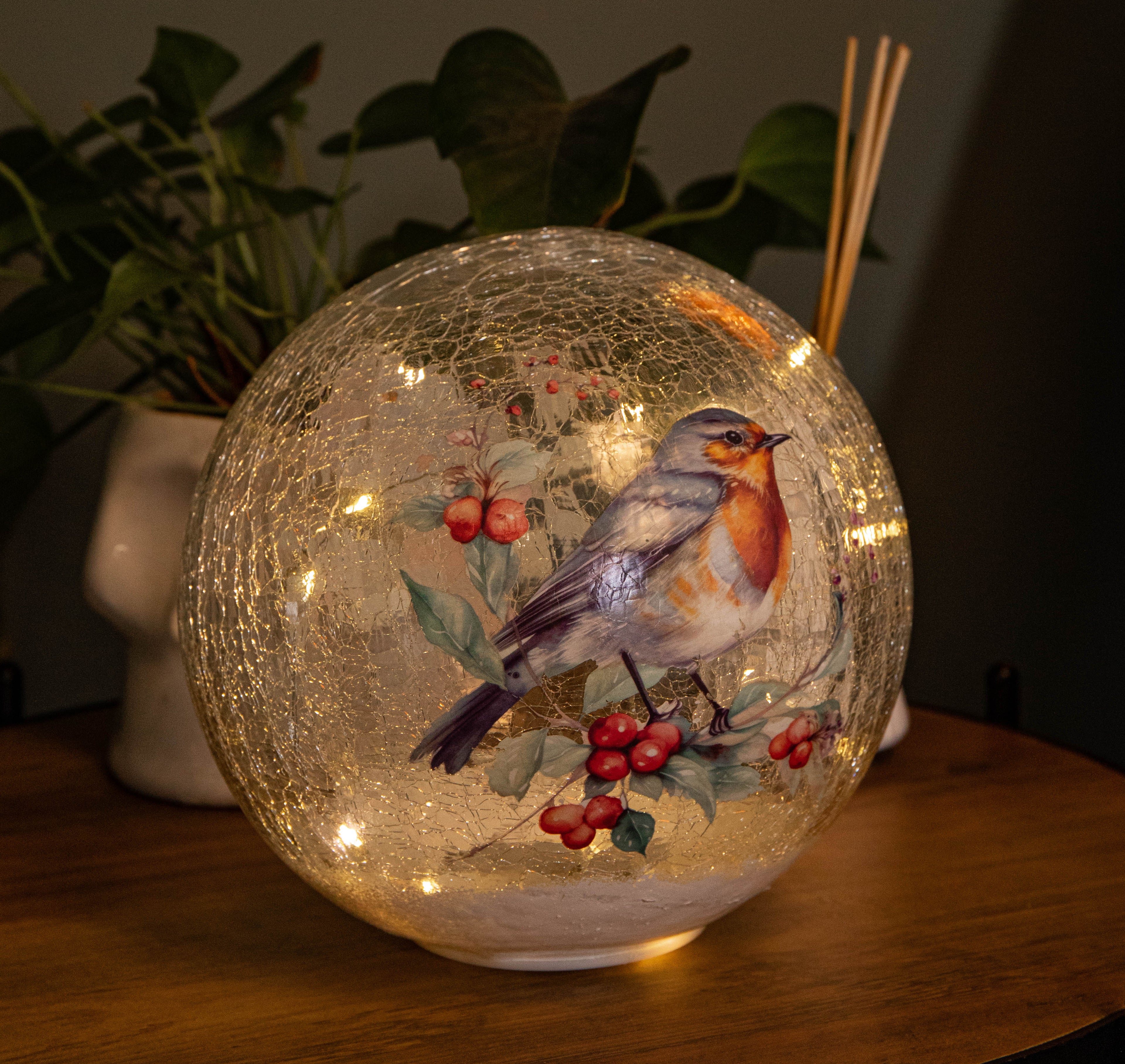 20cm Battery Operated Light up Robin Crackle Glass Ball with 15 Warm White LEDs