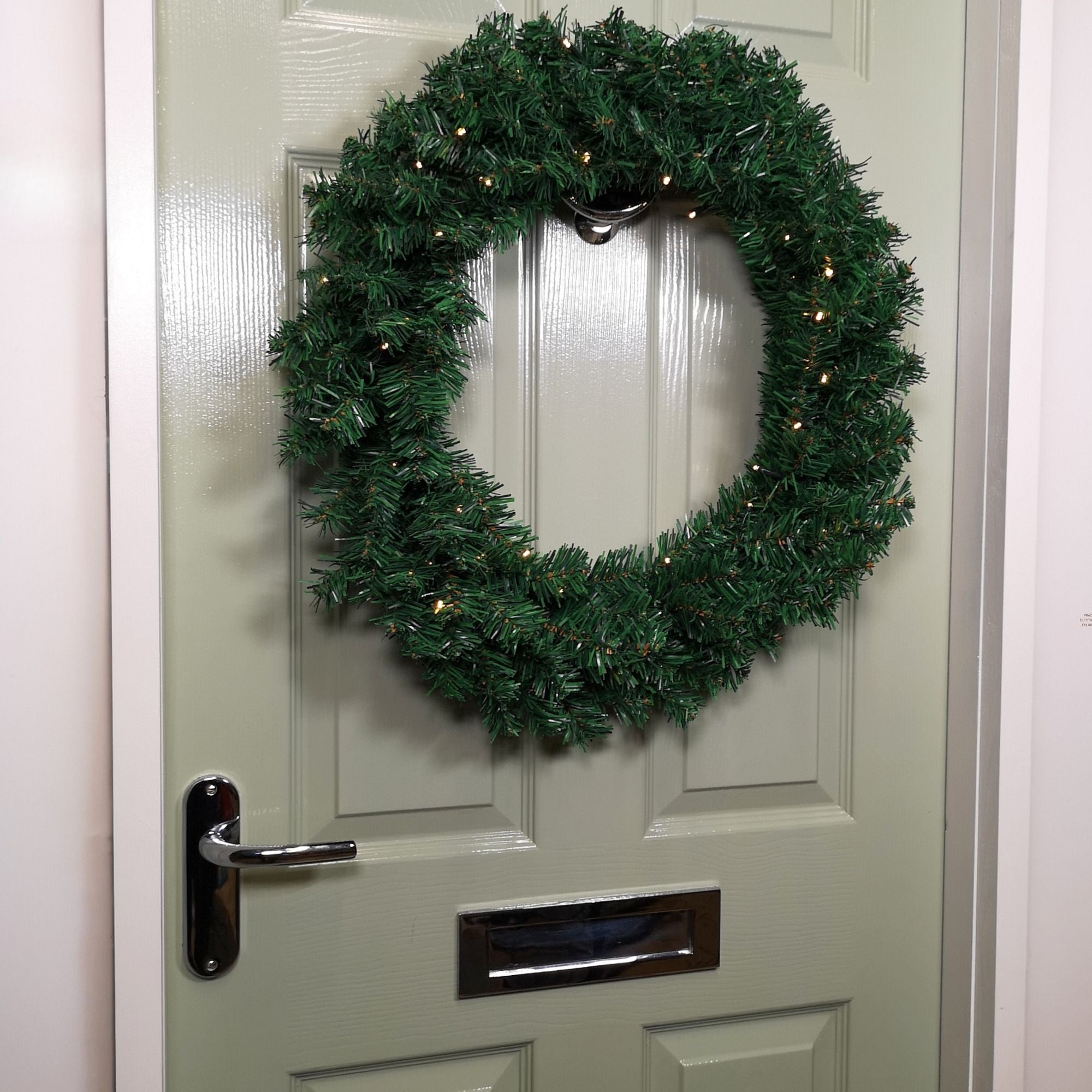 60cm Pre Lit Plain Green Christmas Wreath with Warm White LEDs and 160 Tips