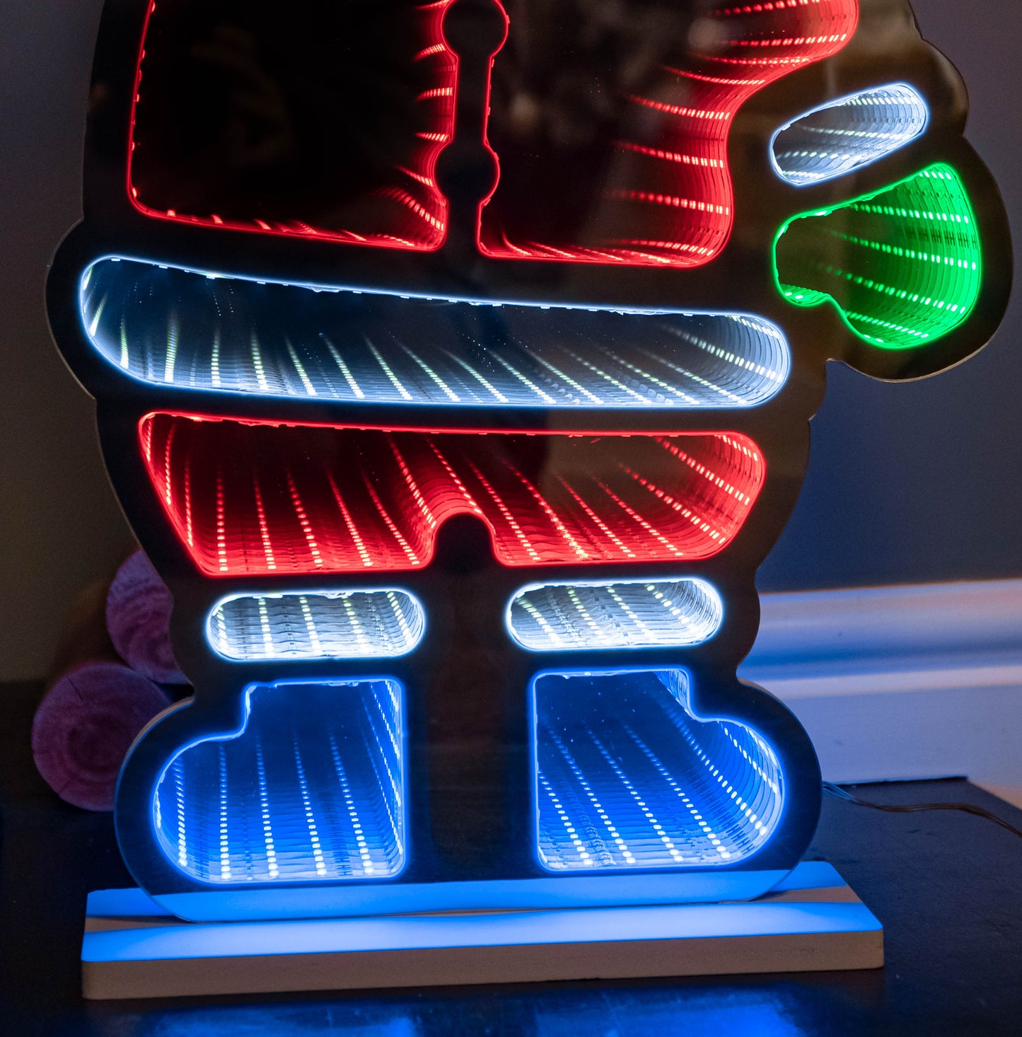 60cm Light up Waving Santa Christmas Infinity Decoration with Multi-Coloured LEDs