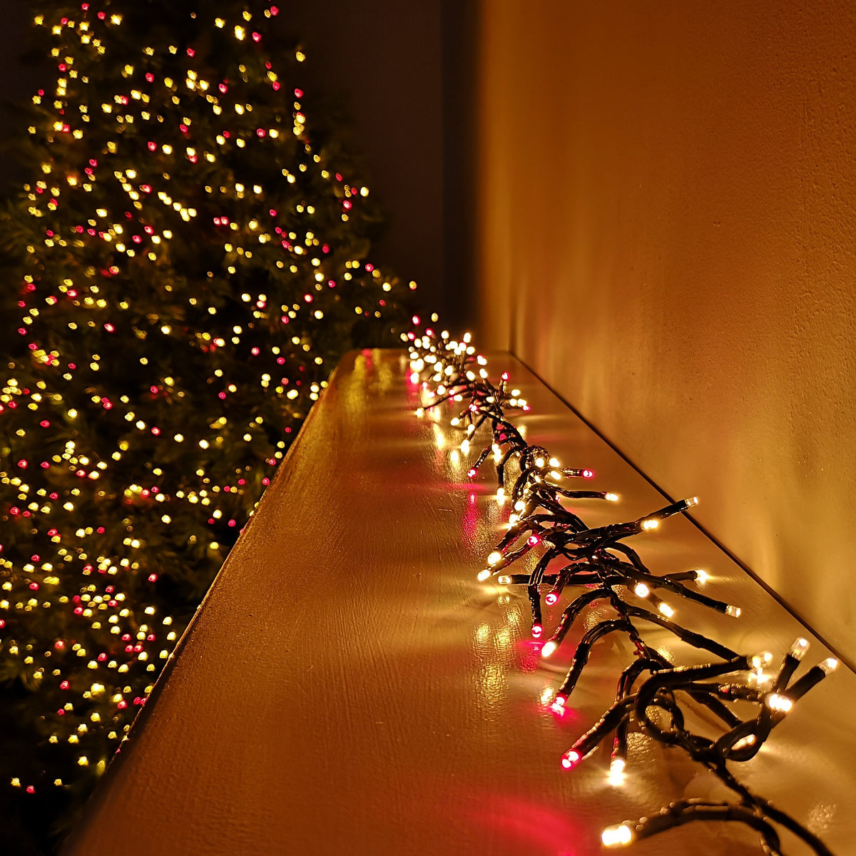 62.5m 5000 Vintage Gold & Red LEDs Indoor Outdoor Cluster Christmas Lights with Timer