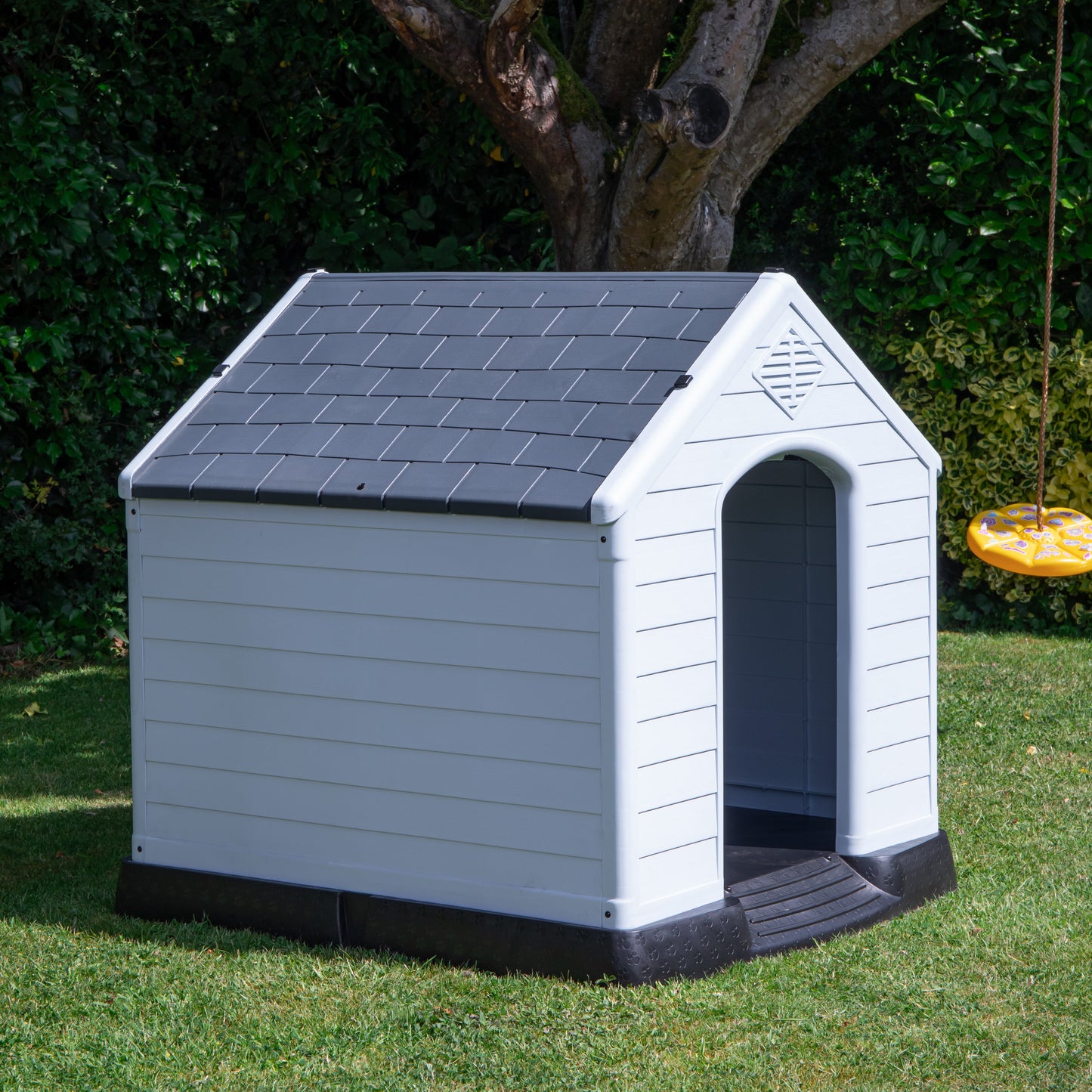 99 x 92cm Samuel Alexander Large Outdoor Plastic Dog House with Raised Bed