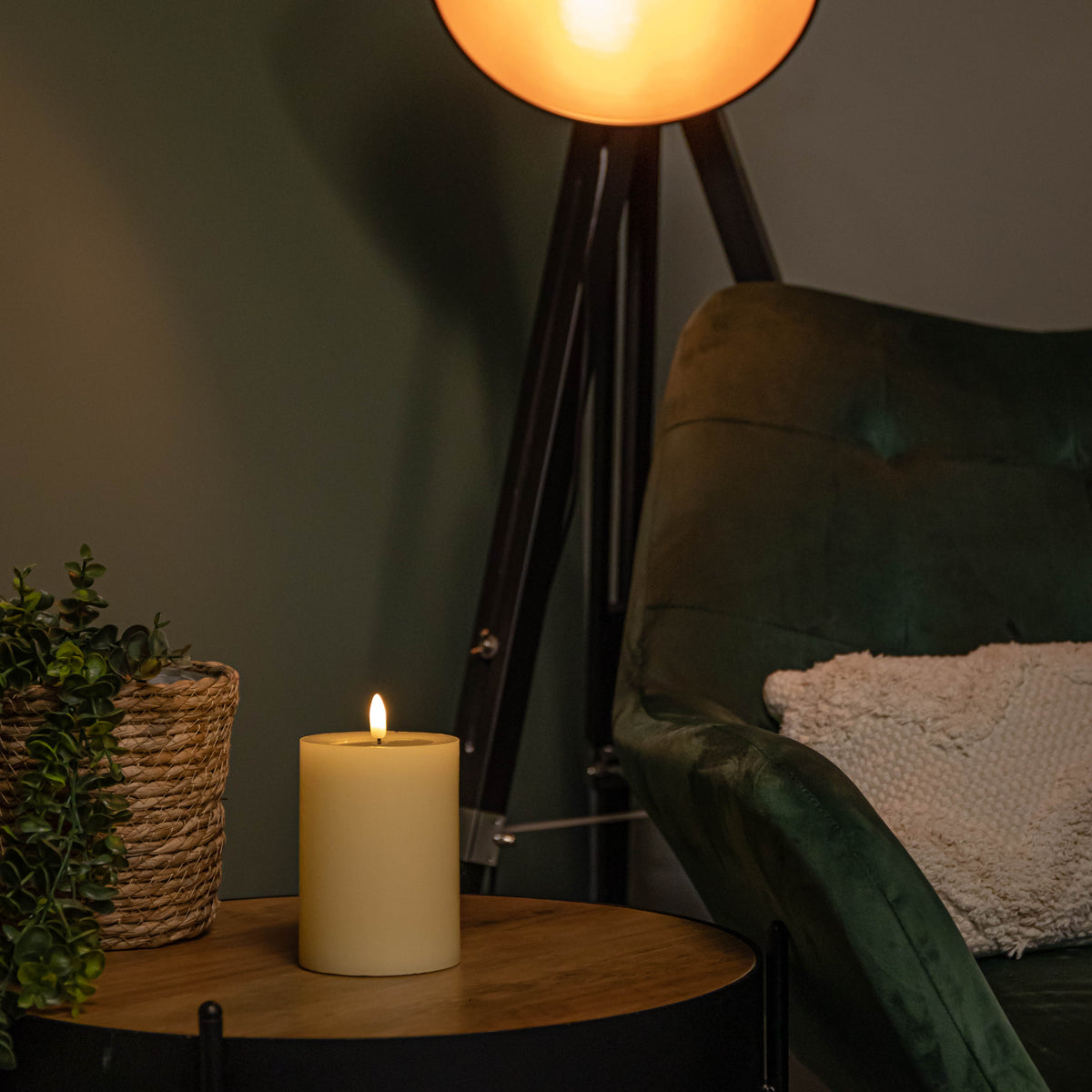 9cmx13cm Cream Wax Melted Pool Effect Candle with Timer Function and Warm White LED