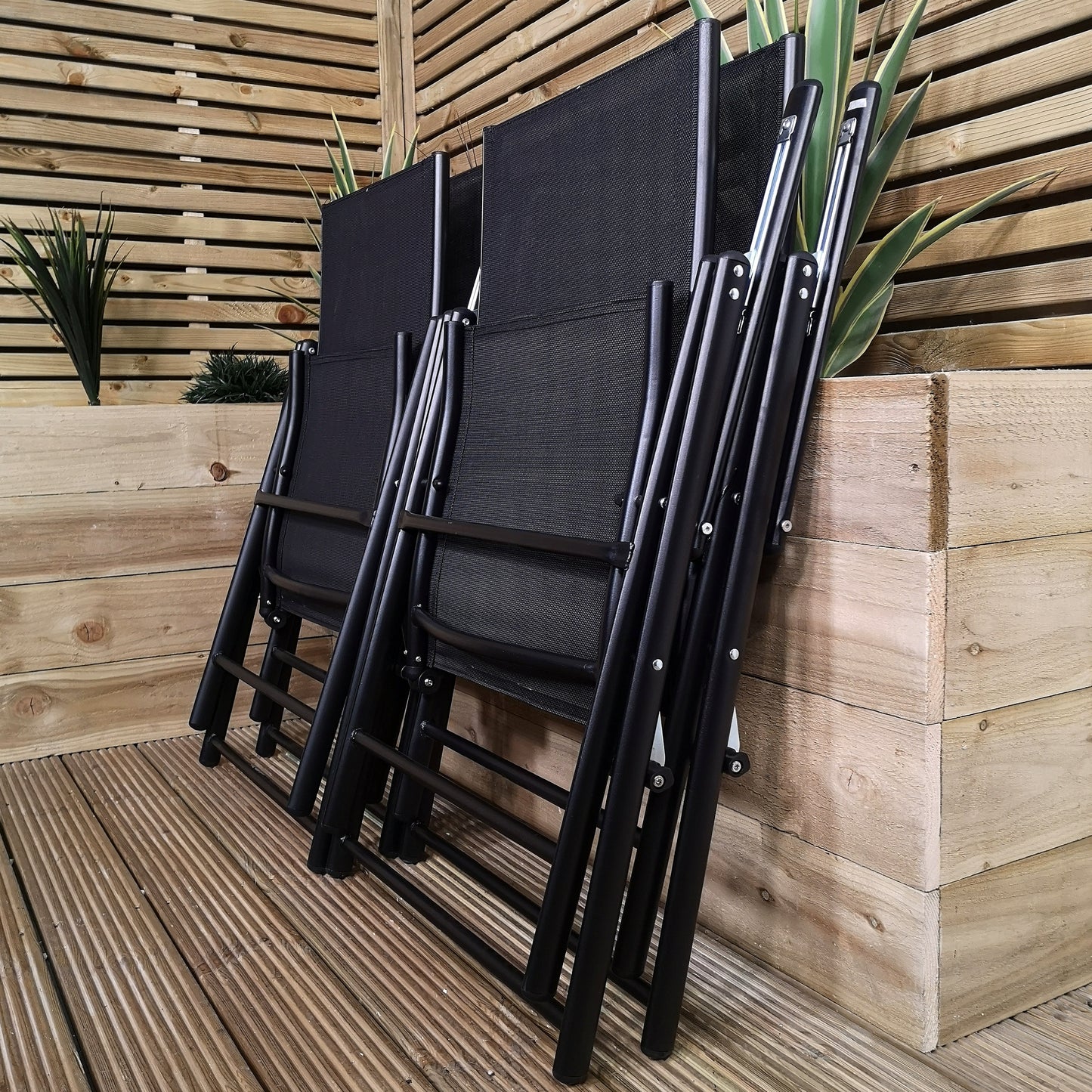 Outdoor 4 Person Round Glass Top Garden Dining Table Chairs Set