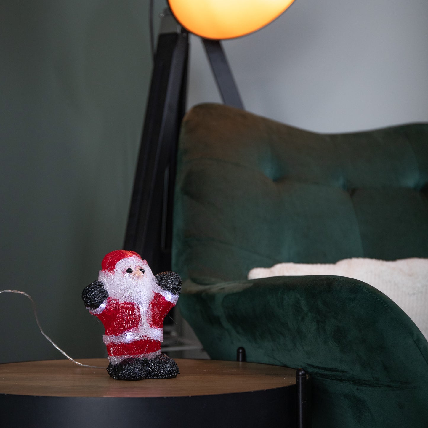 16cm Battery Operated Light up Christmas Ice Santa with 12 Cool White LEDs