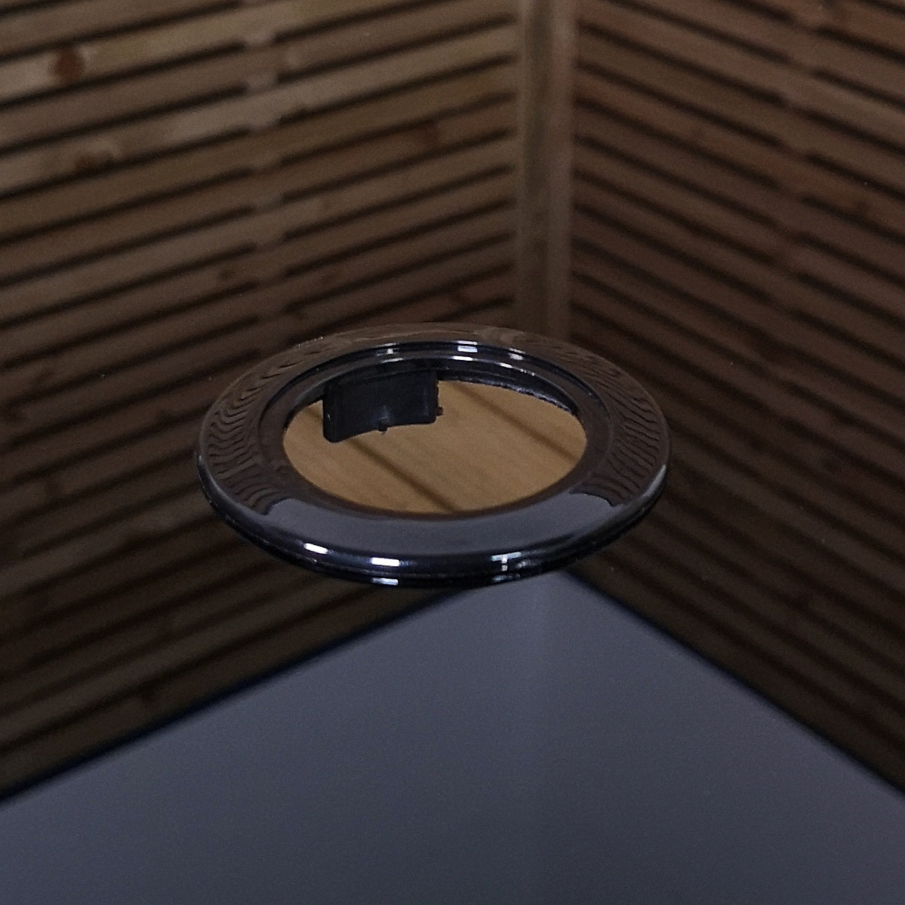 Outdoor 4 Person Round Glass Top Garden Dining Table Chairs Set