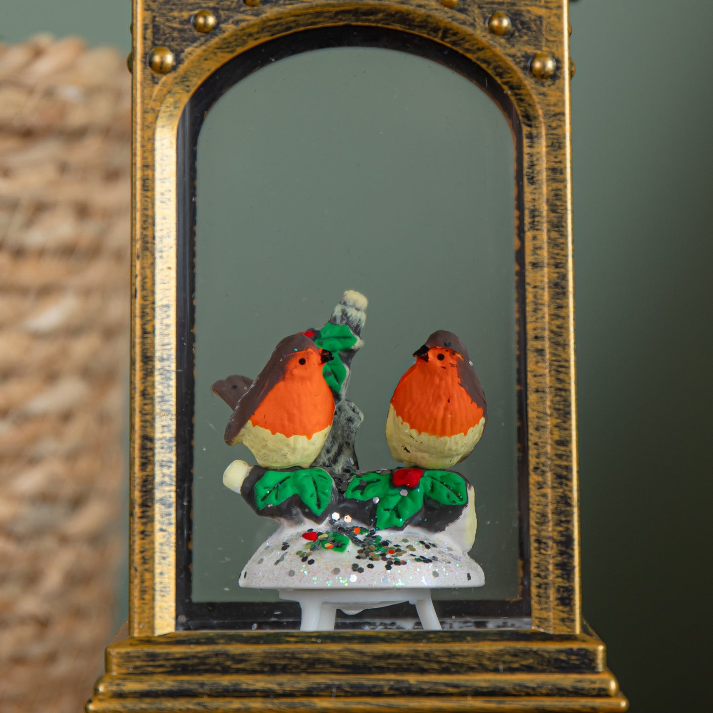 21cm Battery Operated Christmas Robin Scene Glitter Water Spinner Lantern Decoration