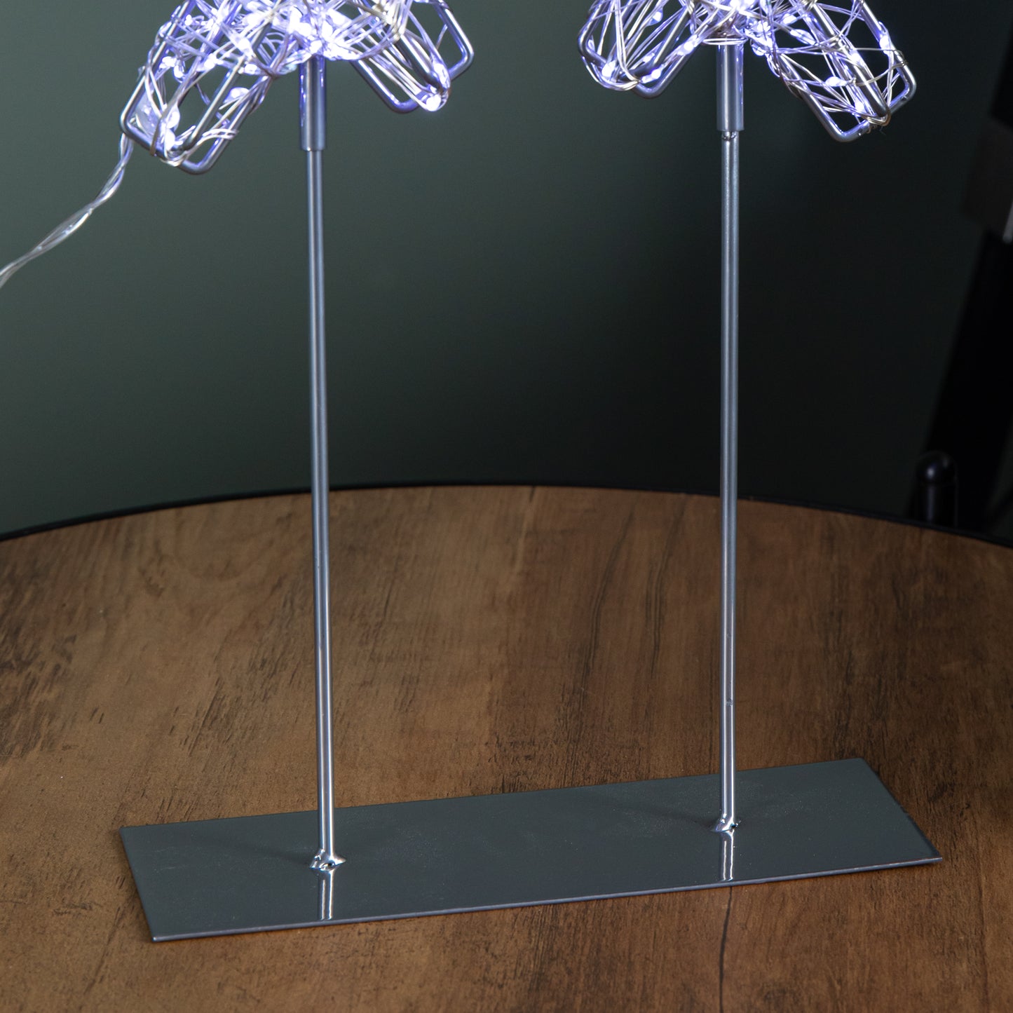 45cm Light up Silver Christmas Snowflake on Metal Stand with White LEDs