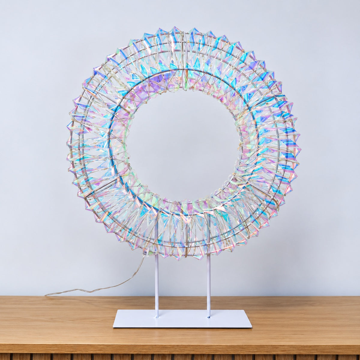 45cm Light up Iridescent Christmas Wreath with Base & Warm White LEDs
