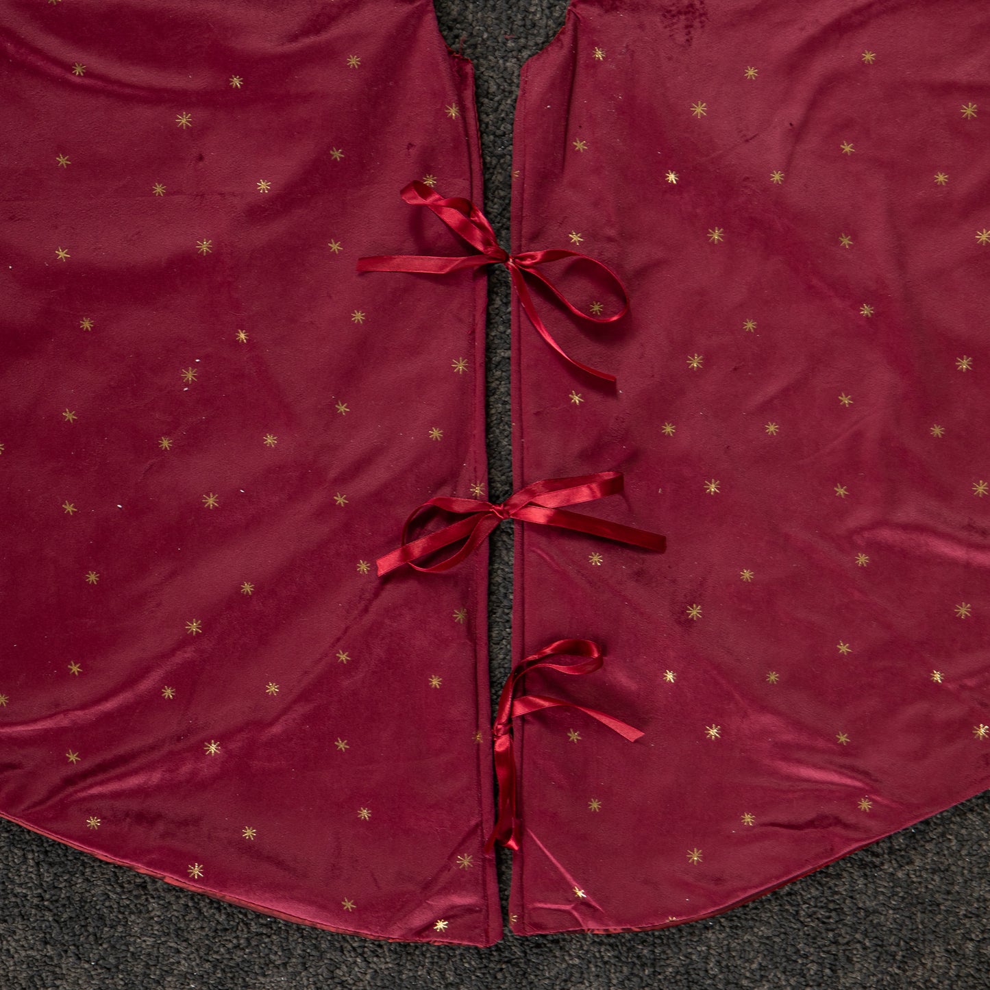 1.2m Soft Burgundy Velour Christmas Tree Skirt with Gold Star Print