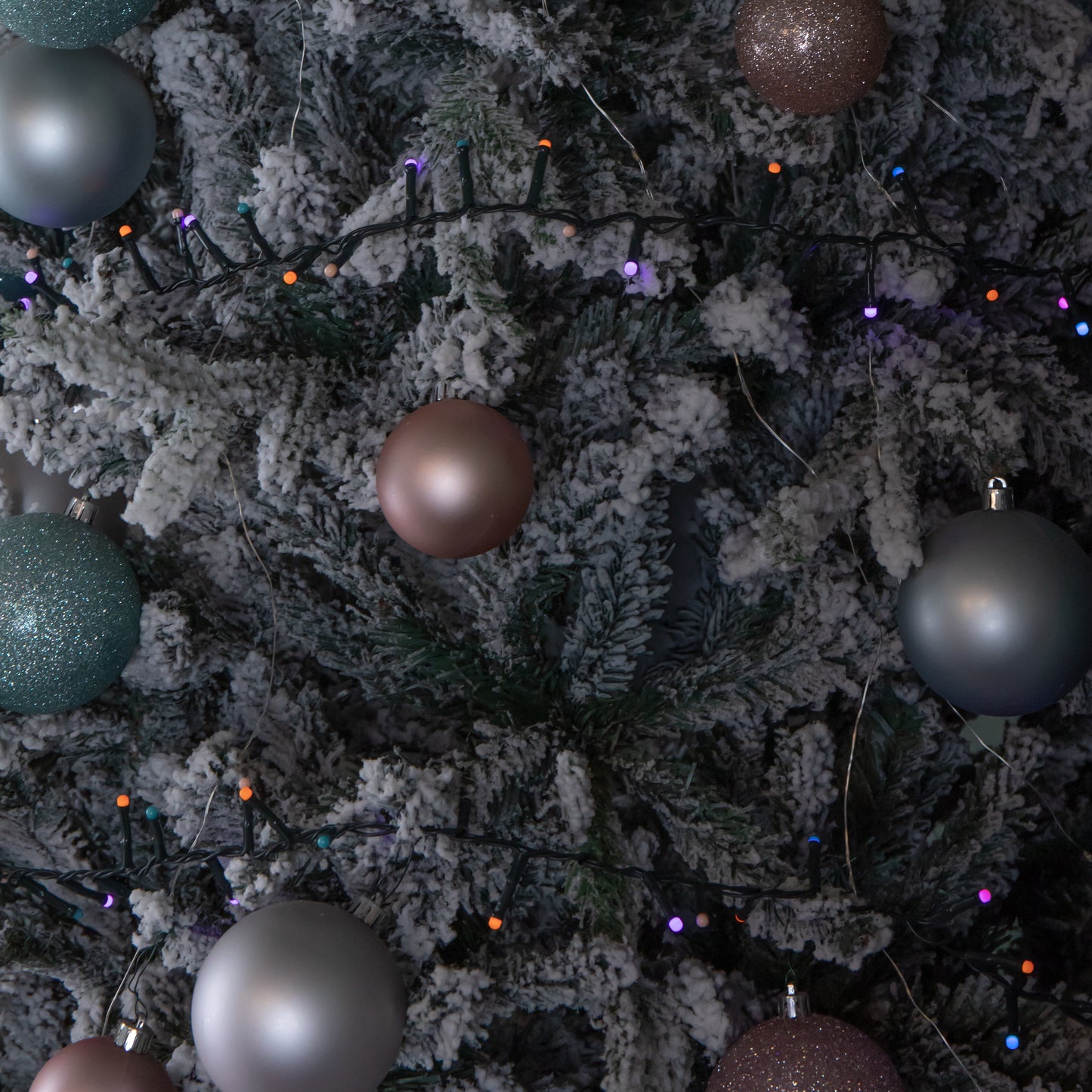 9m 360 LED Battery Operated Christmas BerryBrights String Lights in Rainbow