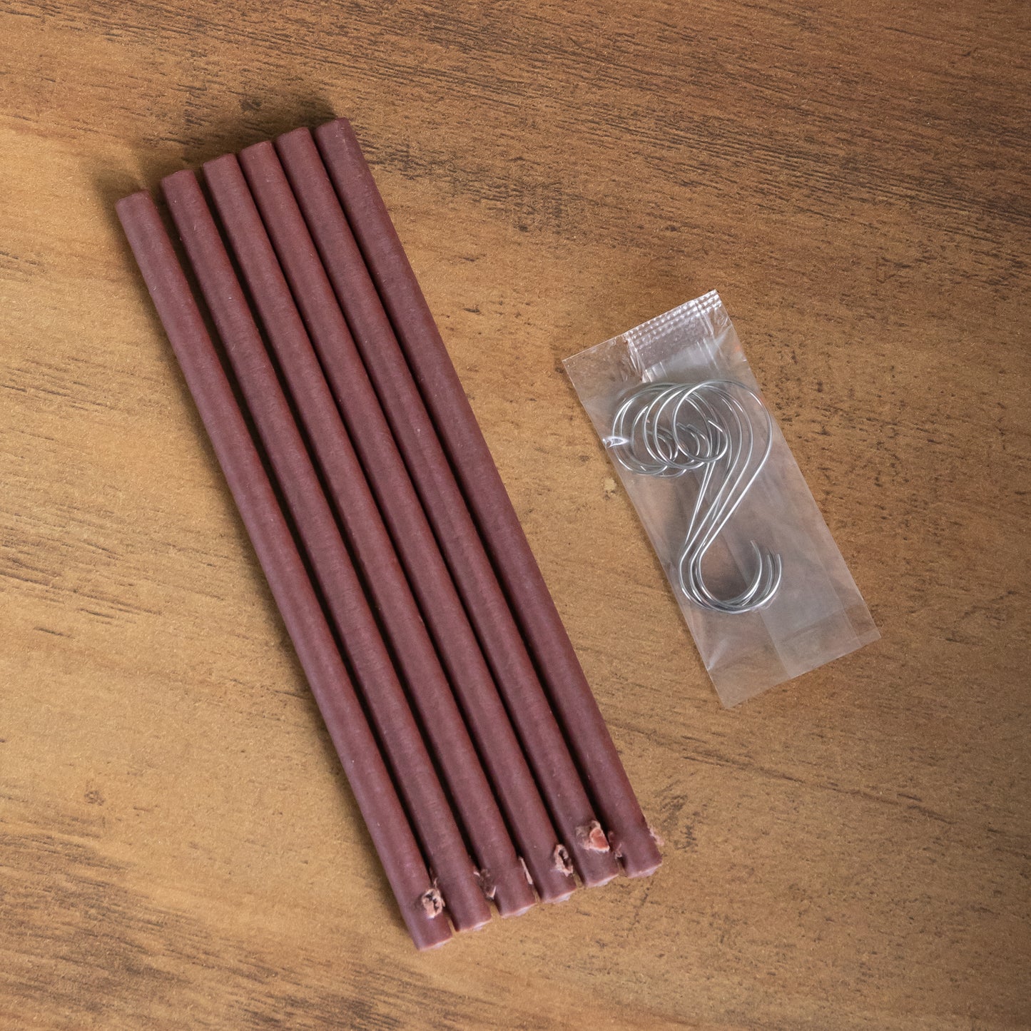 3 Packs of 25g Two Dashes of Cinnamon Scented Christmas Scentsicles with 6 Hanging Hooks