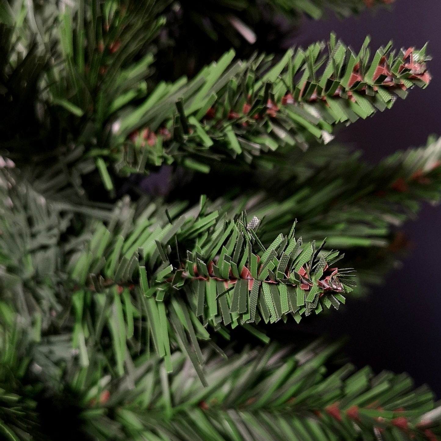 Factory Seconds: 4ft (1.2m) Pencil Style Slim Artificial Christmas Tree in Green