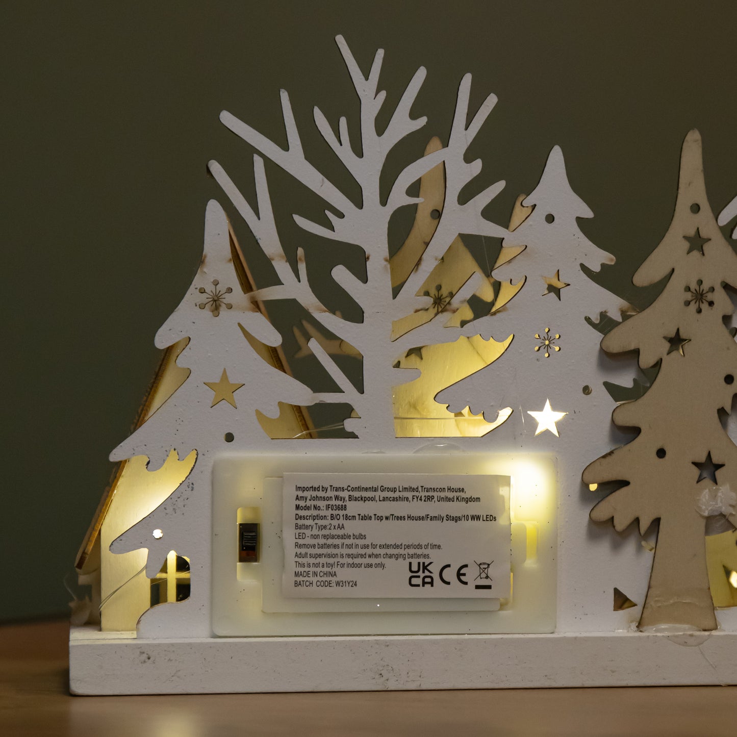 18cm Battery Operated Light up Christmas Reindeer Wooden Scene with Warm White LEDs