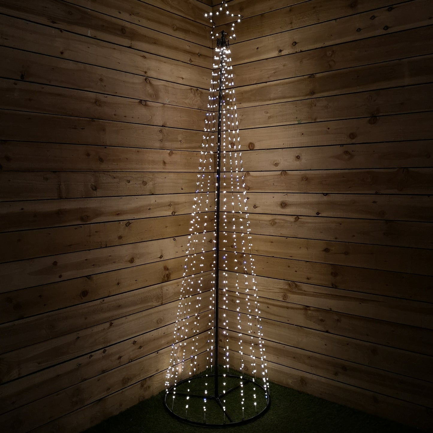 Factory Seconds: Snowtime Christmas 1.85m Maypole Tree 560 Flashing Wire Lights
