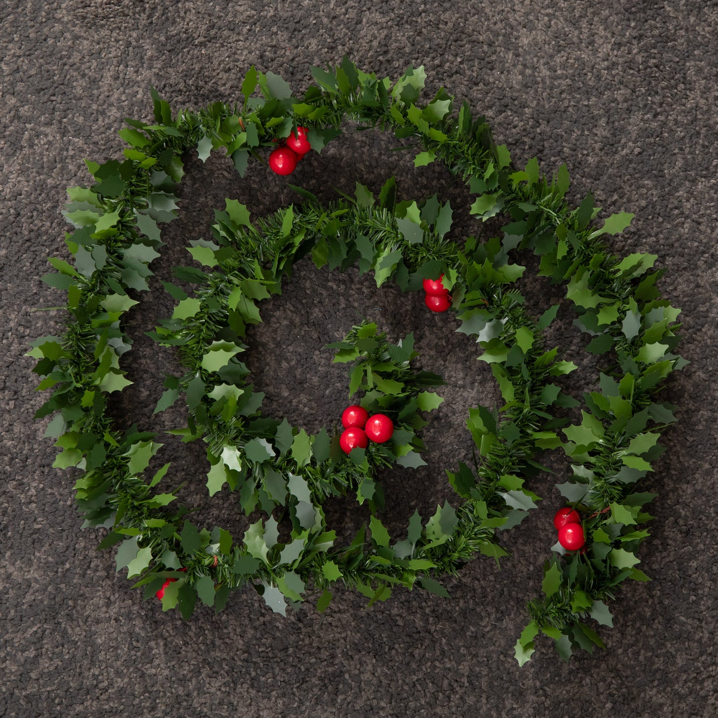 2m (6ft) Christmas Tinsel Garland with Holly and Red Berries