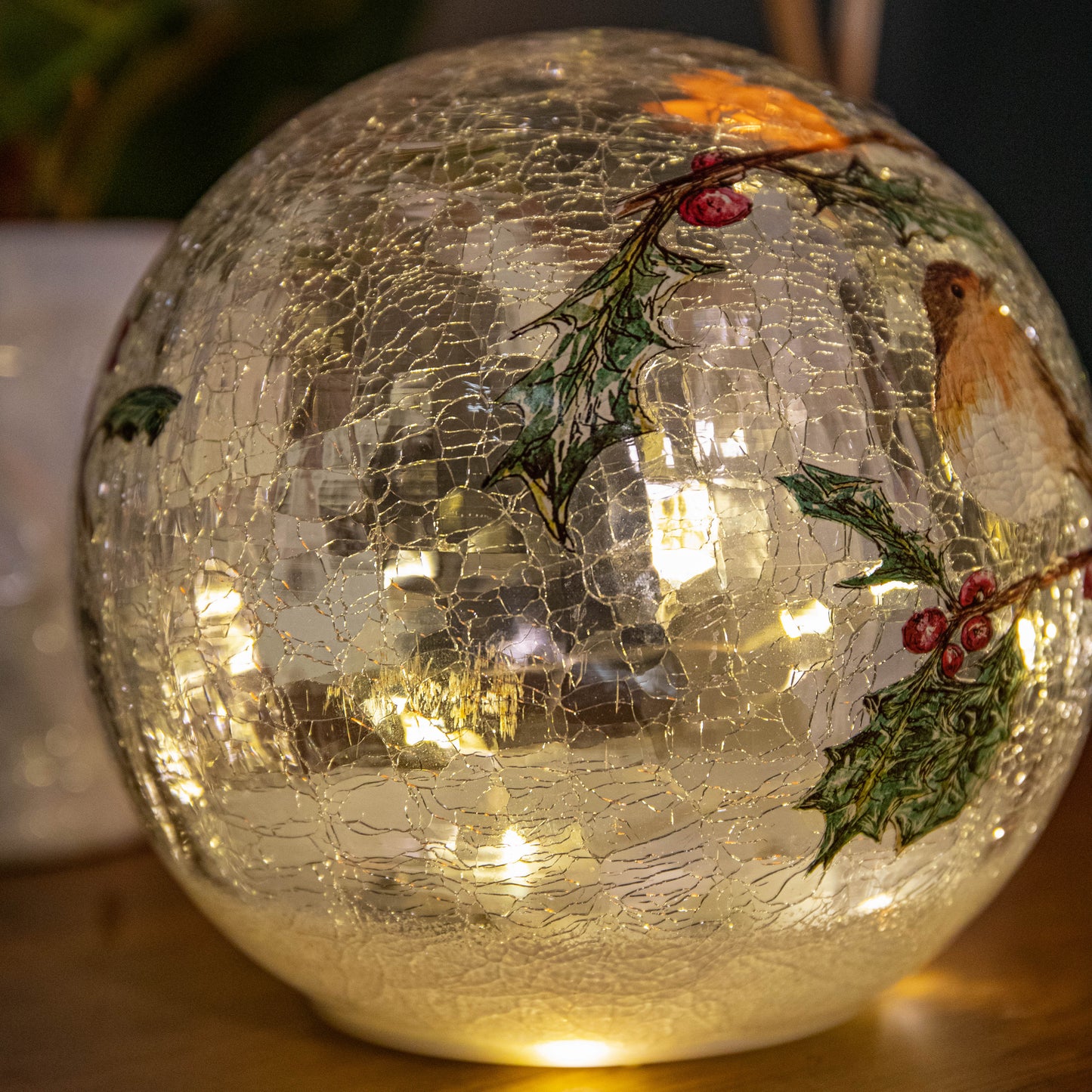 15cm Battery Operated Light up Robin Crackle Glass Ball with 12 Warm White LEDs