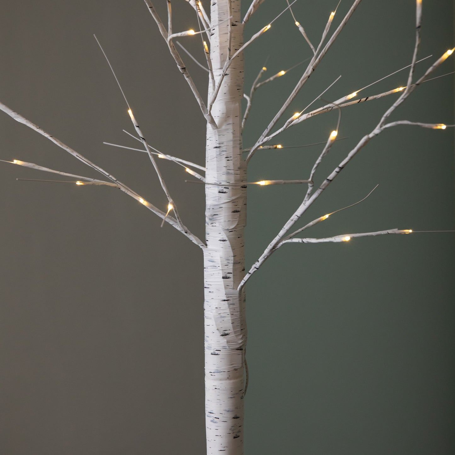 2.4m (8ft) Light up Christmas Birch Tree with 136 Warm White LEDs