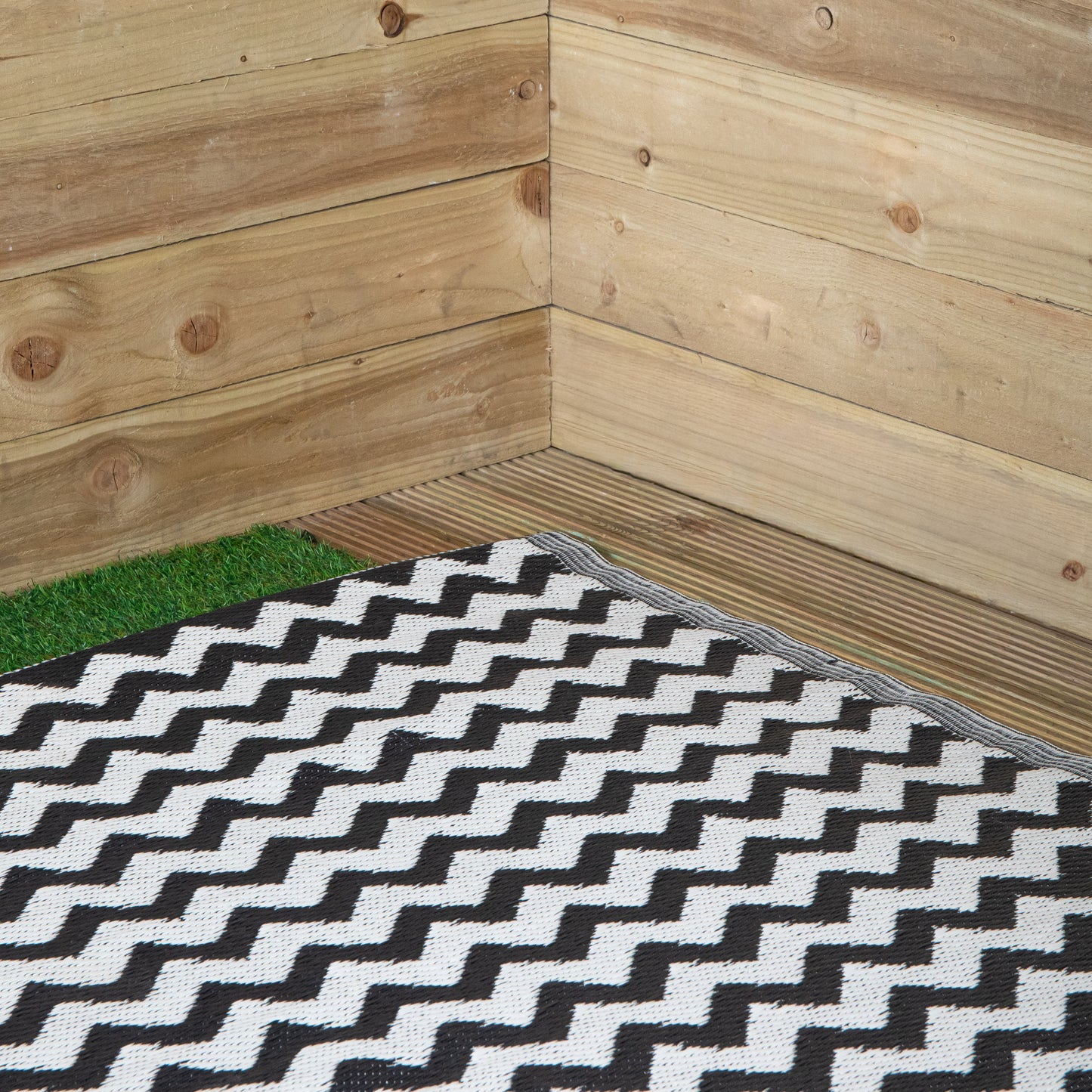 1.5m x 2.1m Atlantis Large Outdoor Alfresco Patio Rug Mat in Onyx